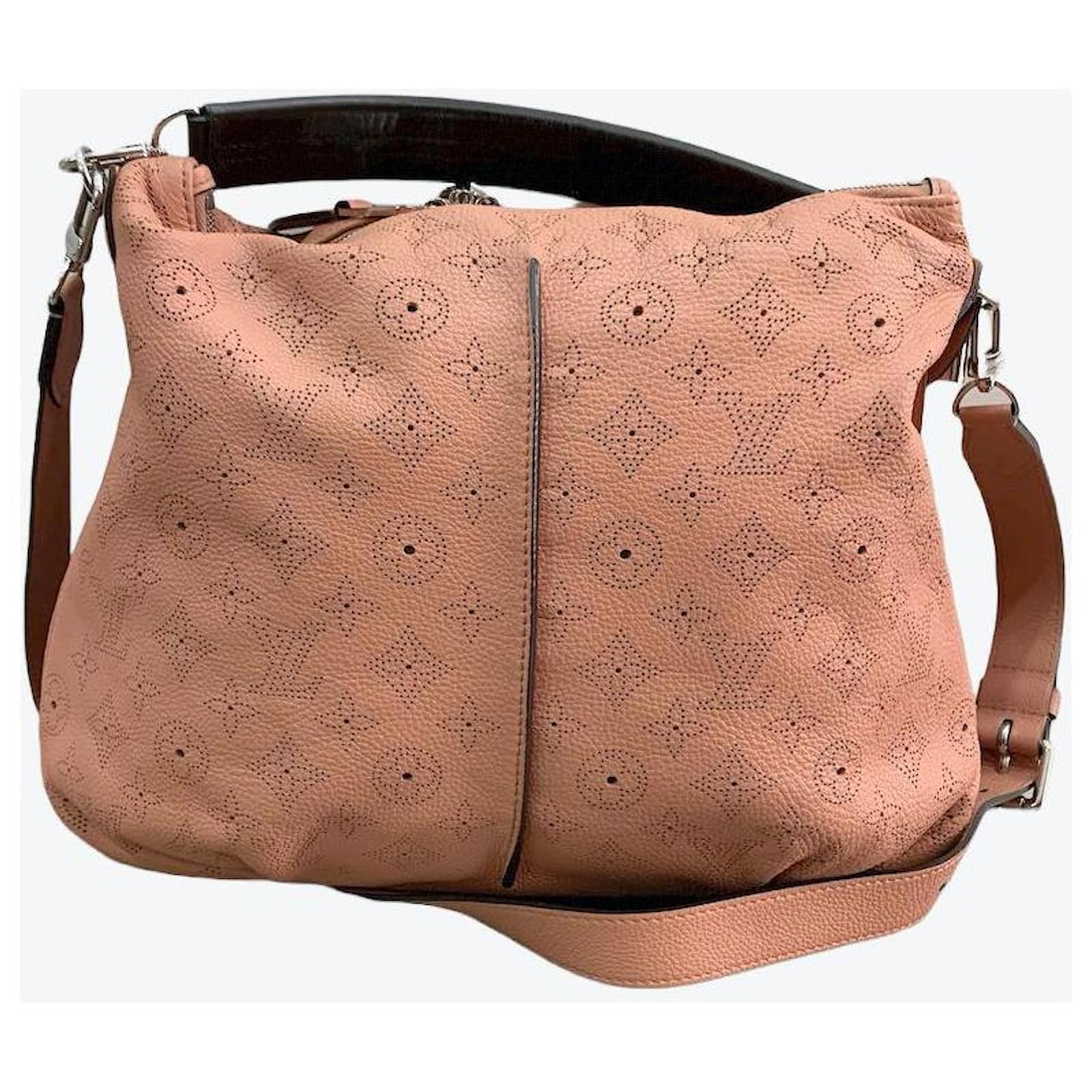 Louis Vuitton Mahina Selene Shoulder bag Pink Leather ref.563824