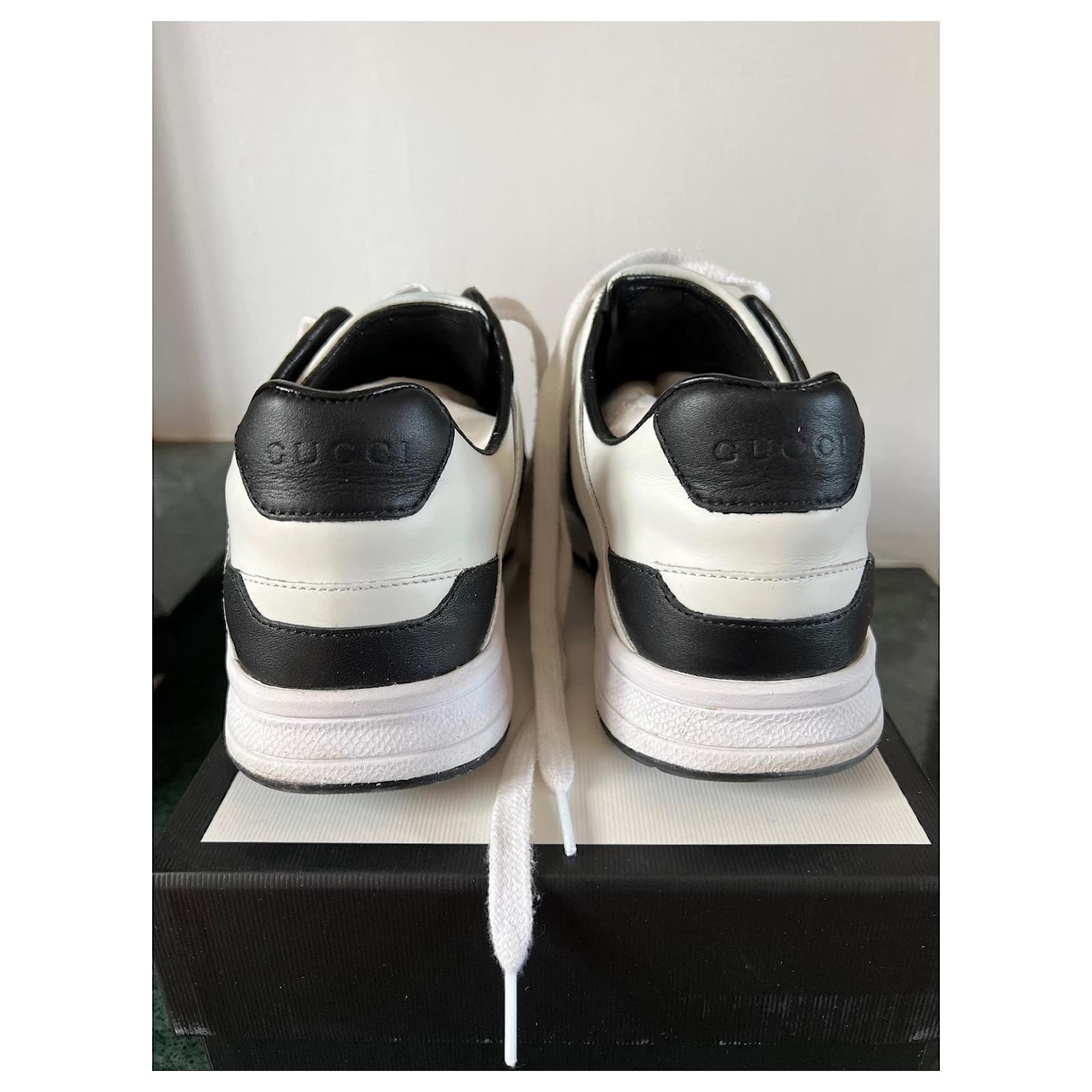 Gucci Sneakers Black White Leather ref.563829 - Joli Closet