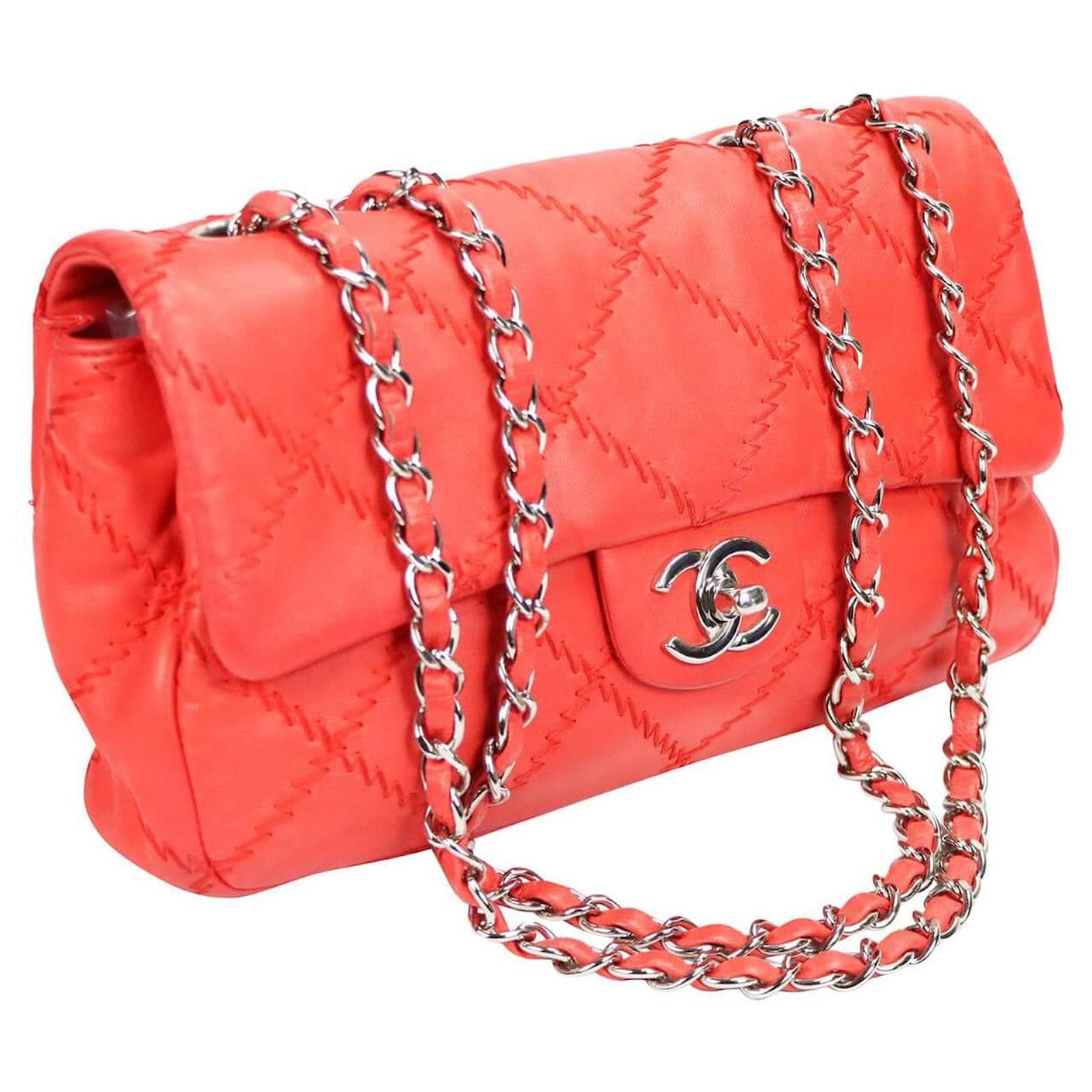 Chanel Ultimate Stitch Flap Bag Red Lambskin Silver Leather ref.564250 -  Joli Closet