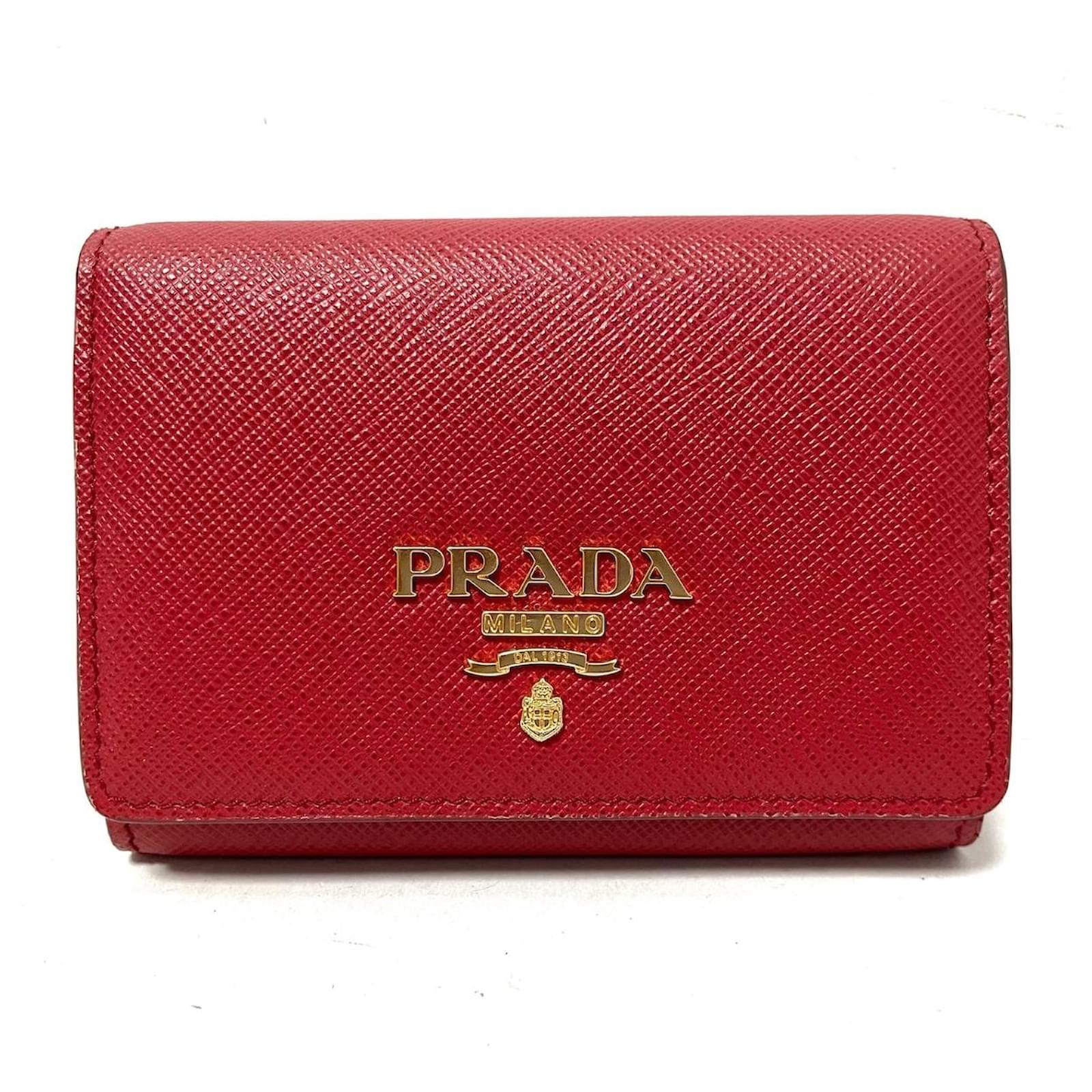 PRADA wallet Red Leather ref.564663 - Joli Closet