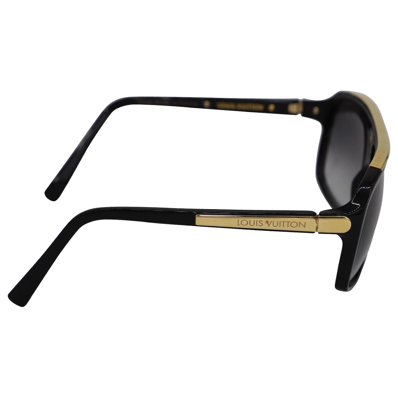 Louis Vuitton Evidence Sunglasses in Black Acetate ref.565213 - Joli Closet