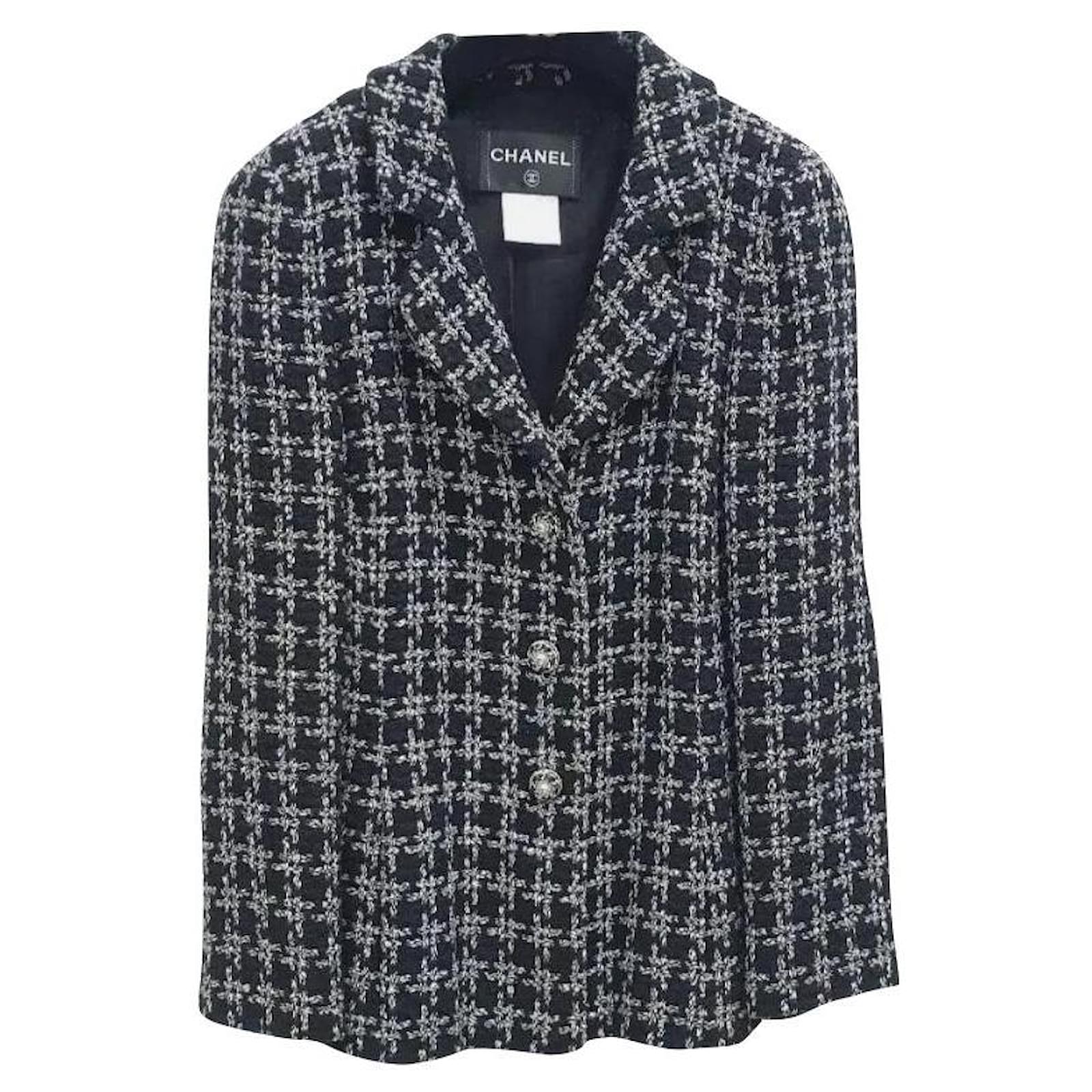 Chanel 10P Black WhiteTweed Blazer ref.566984 - Joli Closet