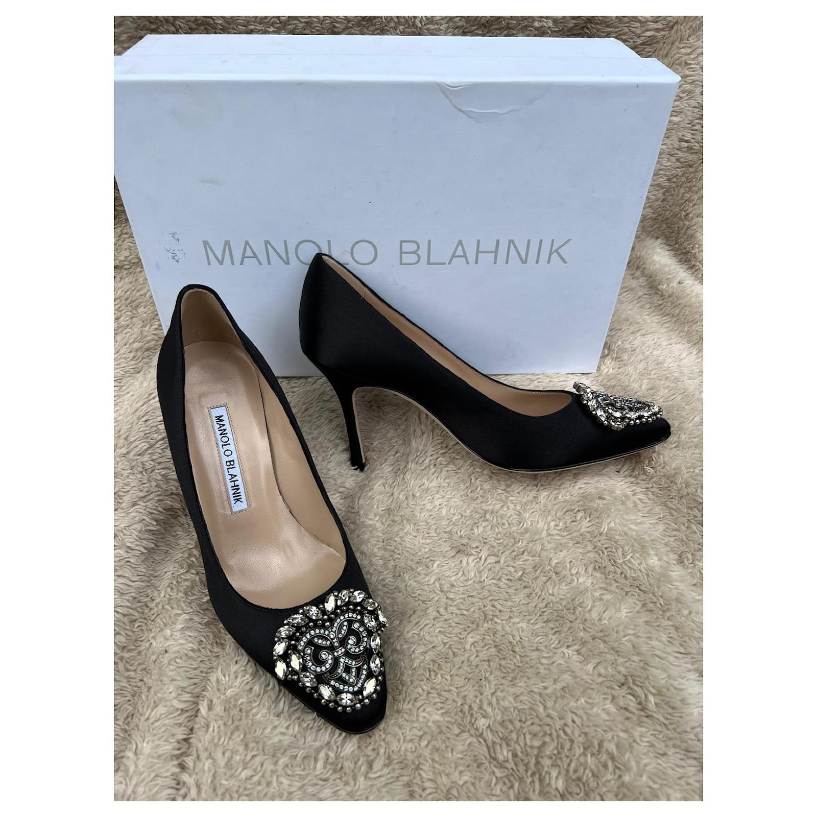 Manolo Blahnik Heels Black Satin ref.567307 - Joli Closet Manolo Blahnik Heels Black Satin ref.567307 - Joli Closet