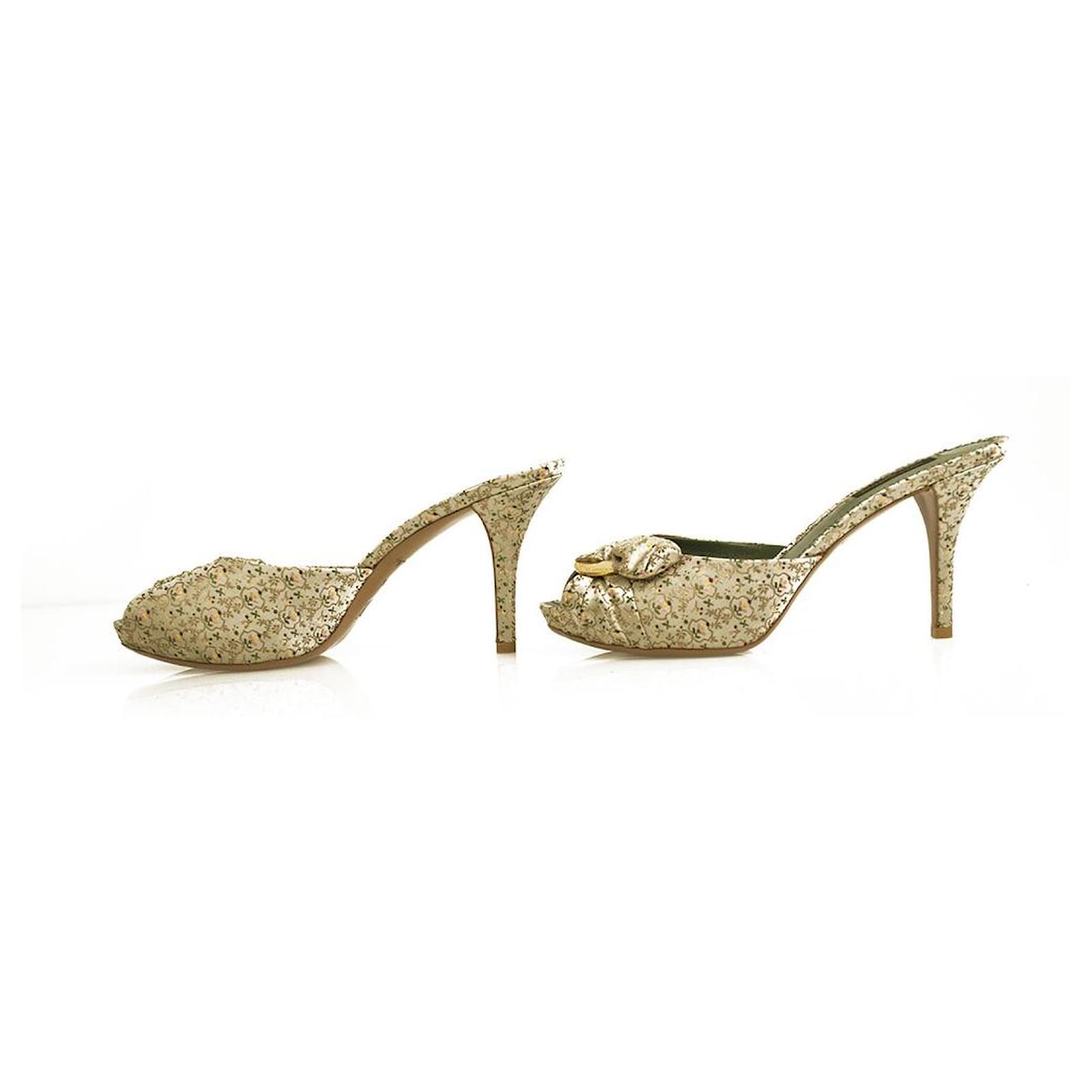 Louis Vuitton Satin Floral Gold Tone Logo Ring Knot Mules Heels