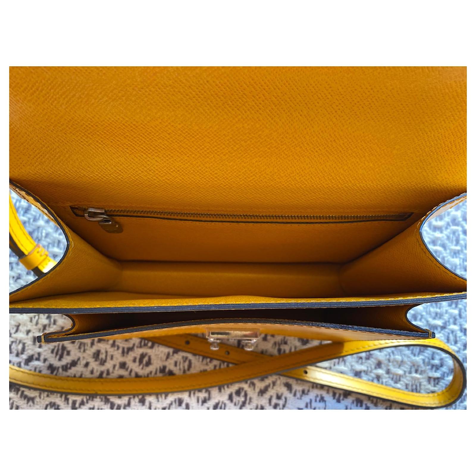 Louis Vuitton Monceau Yellow Leather ref.568186 - Joli Closet