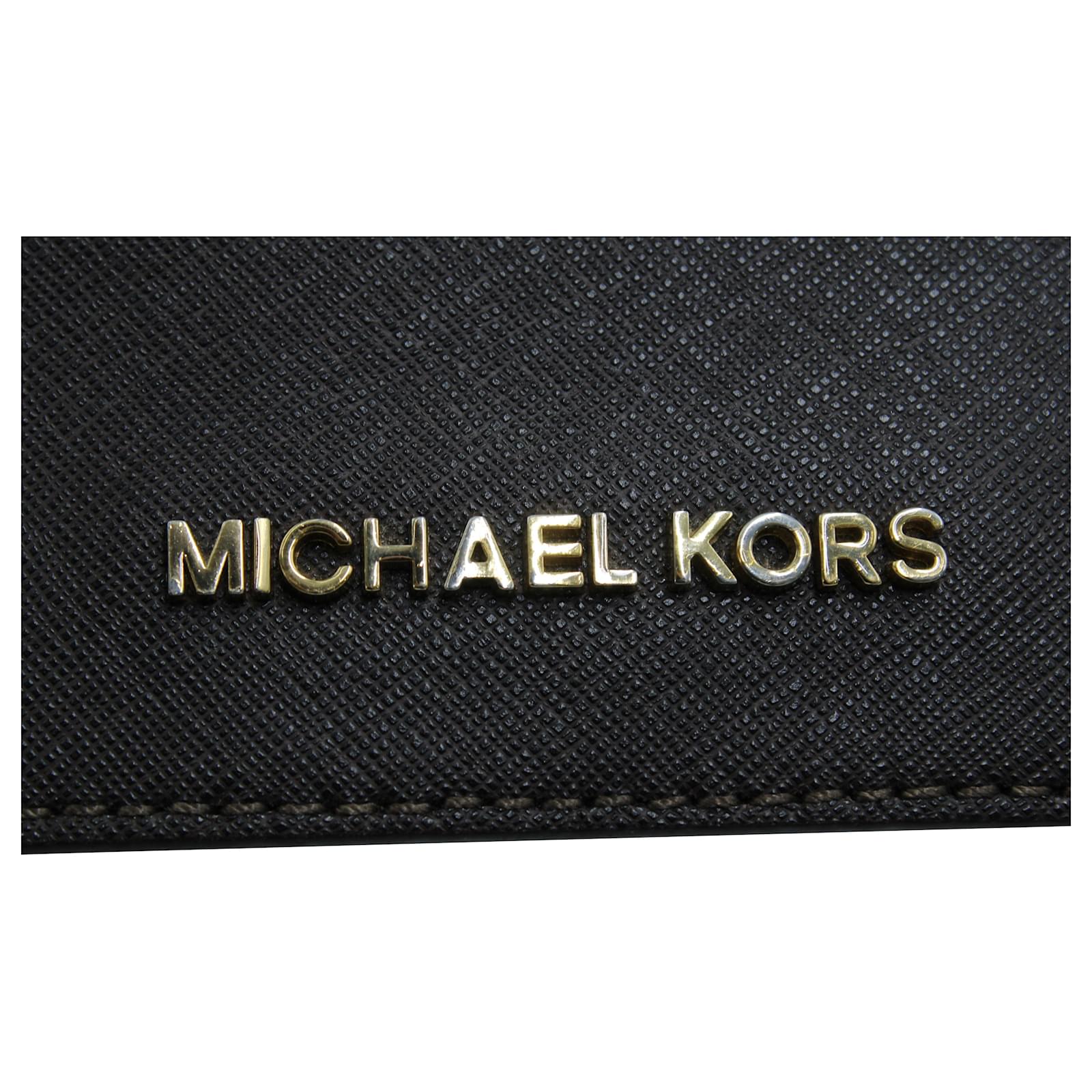 Michael Kors Daniela Large Gusset Cross Body Bag in Brown Saffiano Leather  ref.570518 - Joli Closet