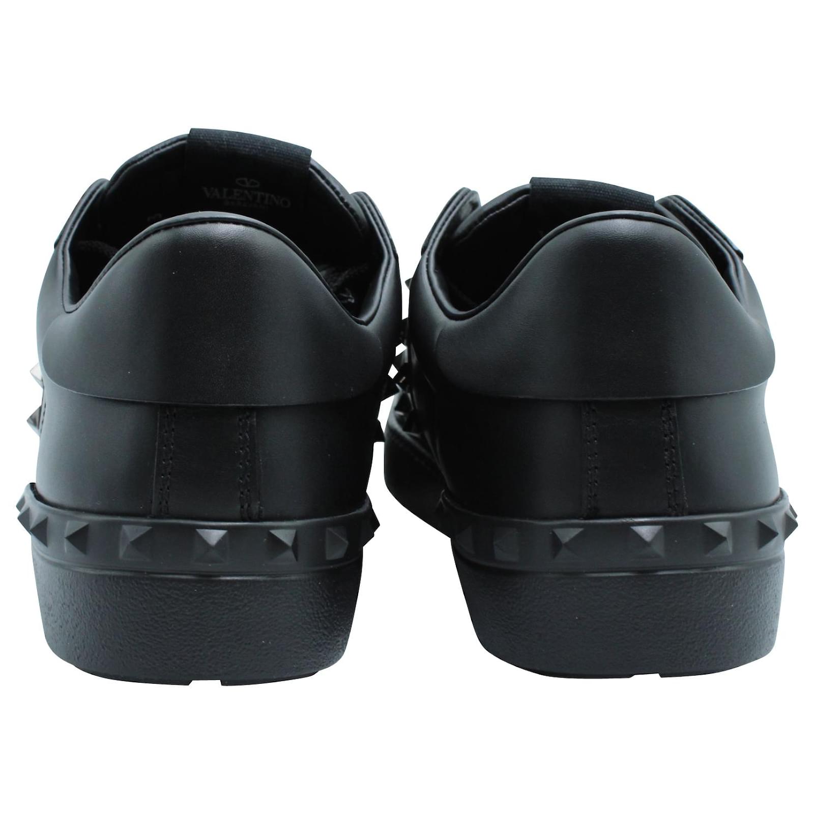 Valentino Garavani Rockstud Untitled #11 Sneakers in Black Valentino Garavani Rockstud Untitled #11 Sneakers in Black