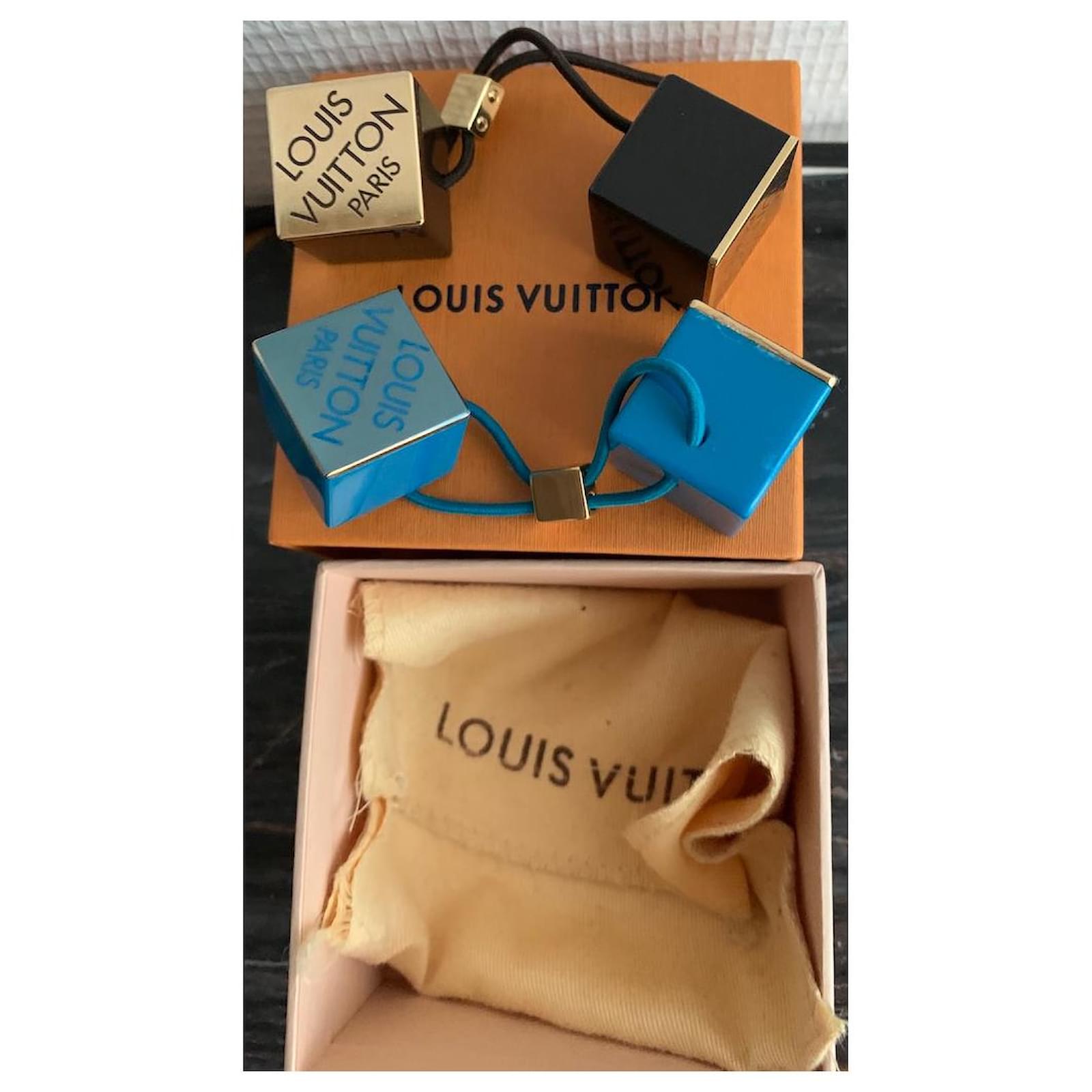 Louis Vuitton Hair accessories Multiple colors Plastic ref.572771 - Joli  Closet