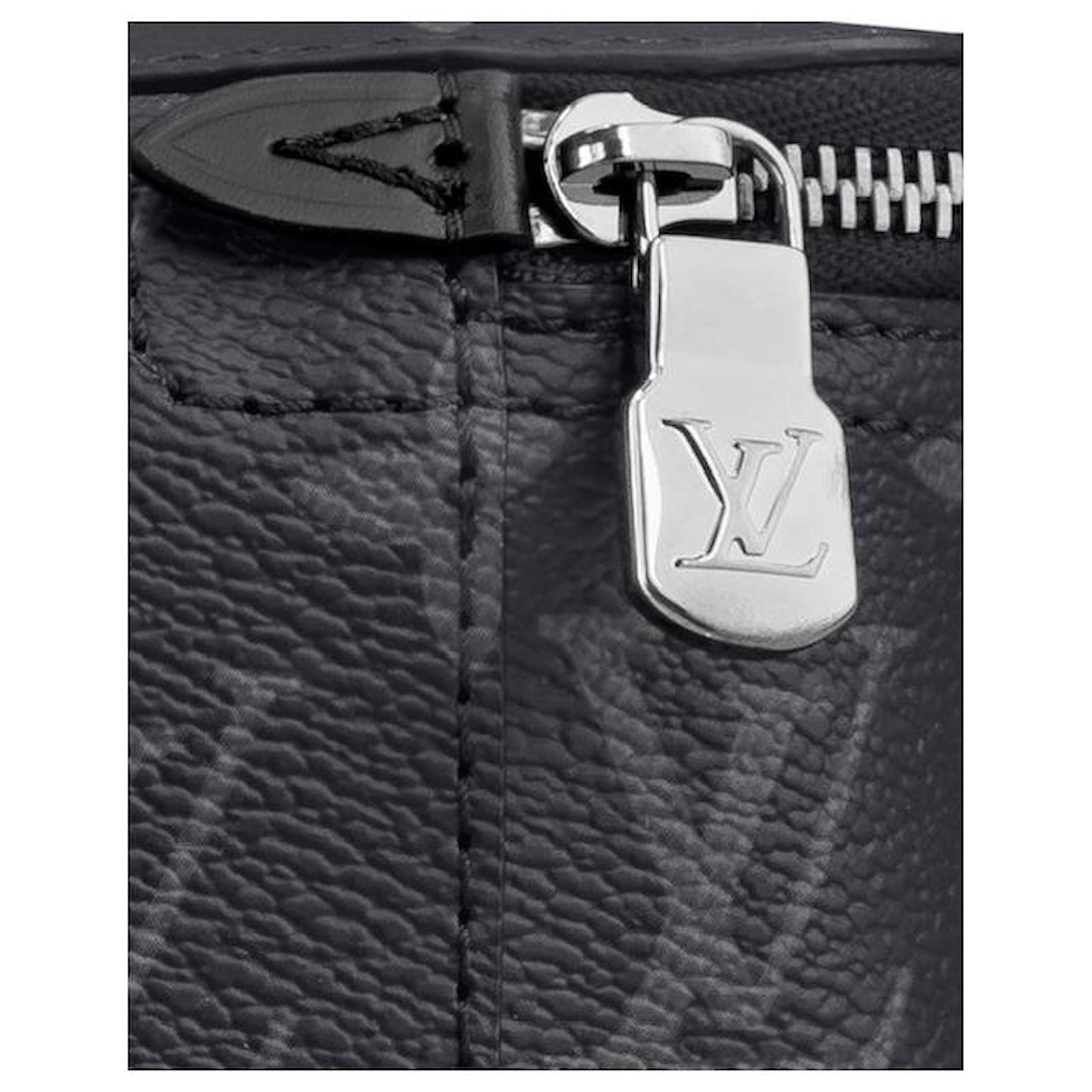 Louis Vuitton Five Piece Packing Cubes Monogram Eclipse Set Silver  Hardware, 2022 Available For Immediate Sale At Sotheby's