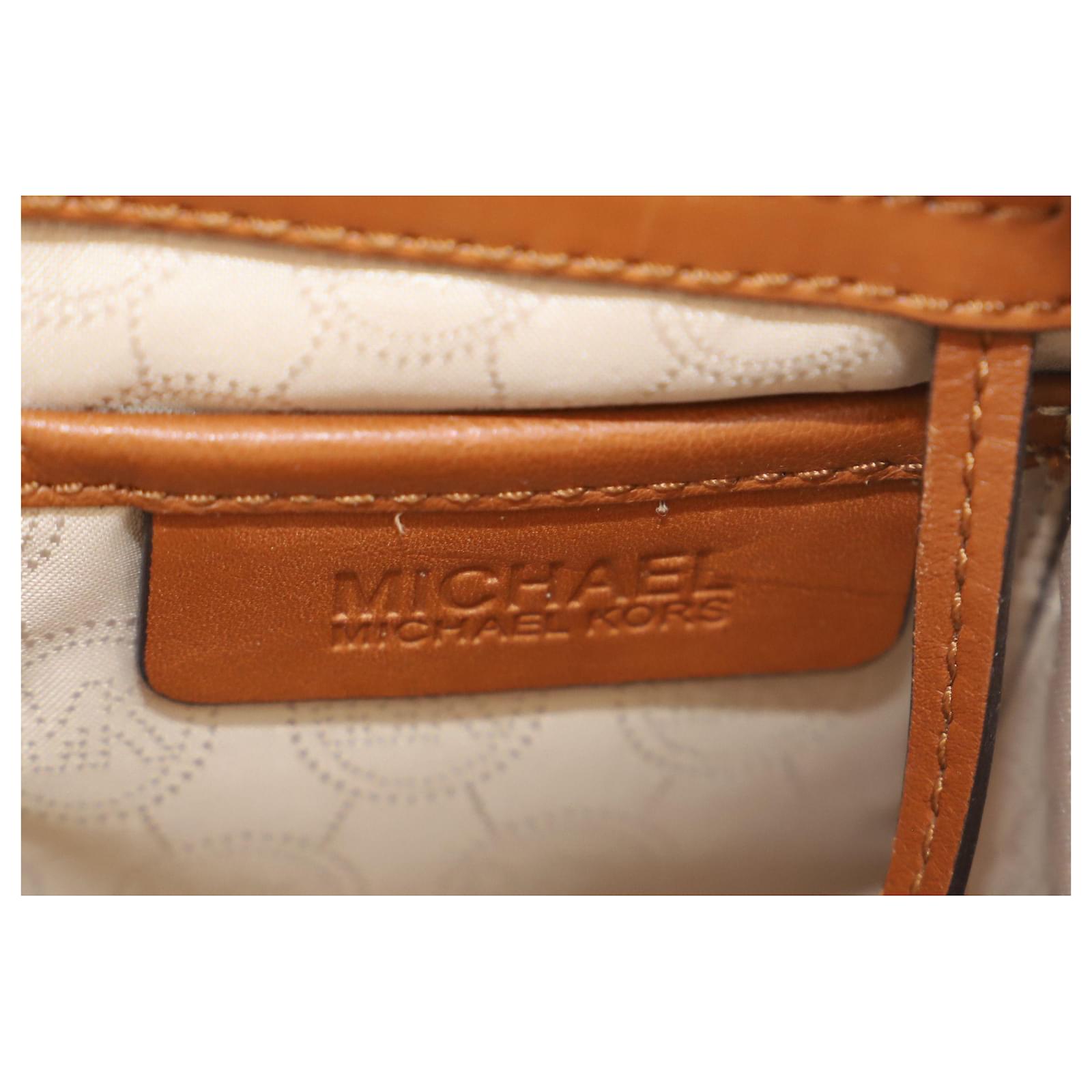 Michael Kors Top Handle Crossbody Satchel Bag in Brown Leather ref.575153 -  Joli Closet