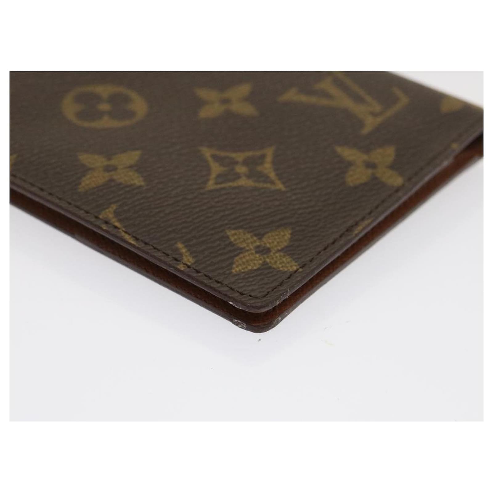 Louis Vuitton Passport Cover Monogram M64502