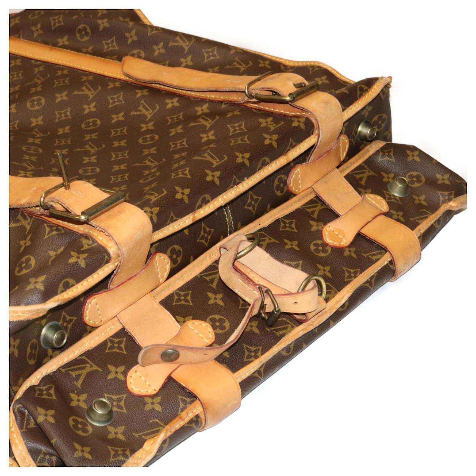 LOUIS VUITTON Monogram Carry Suiter Garment Cover M23522 LV Auth 20644  Cloth ref.336299 - Joli Closet