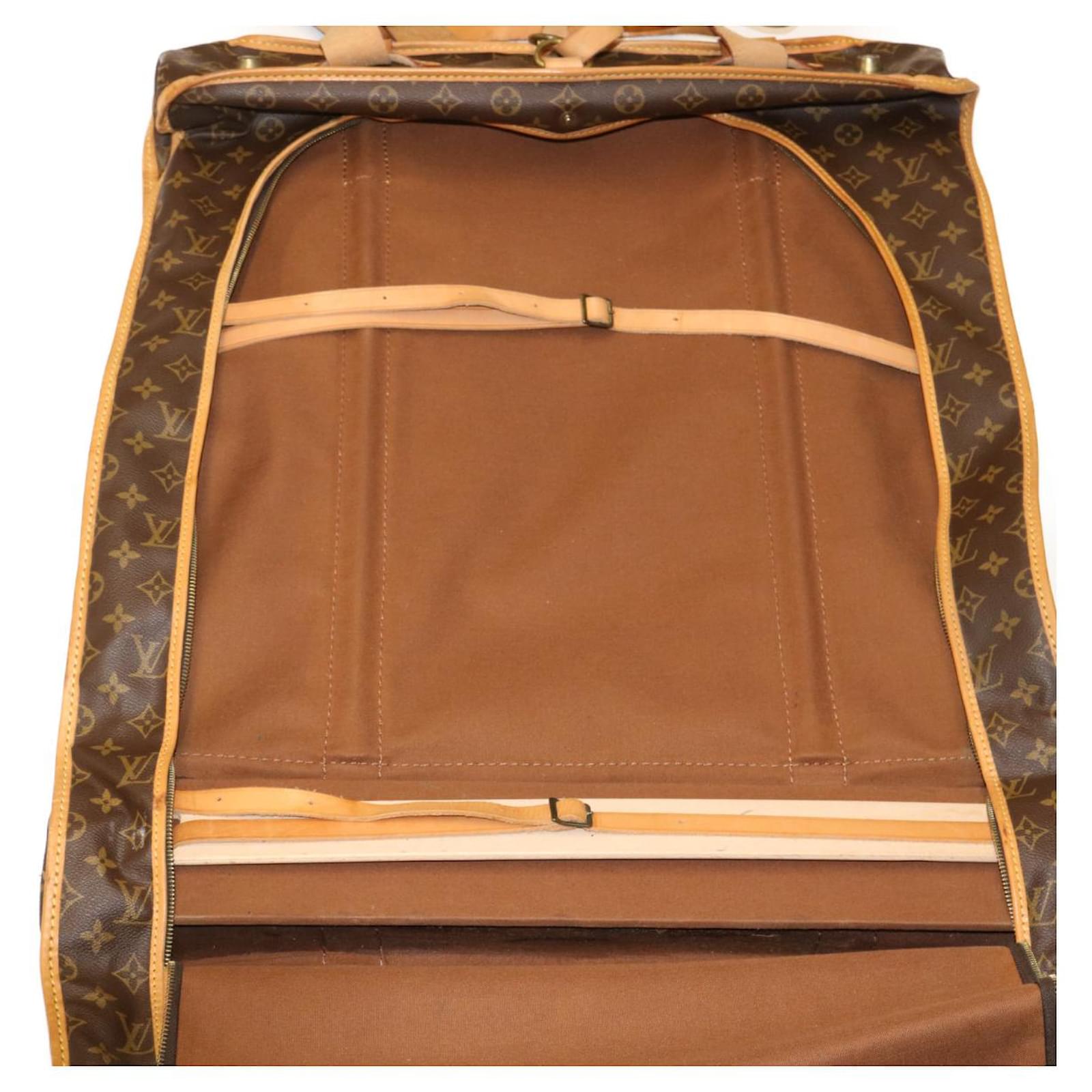 LOUIS VUITTON Monogram Carry Suiter Garment Cover M23522 LV Auth jk1016  Cloth ref.581330 - Joli Closet