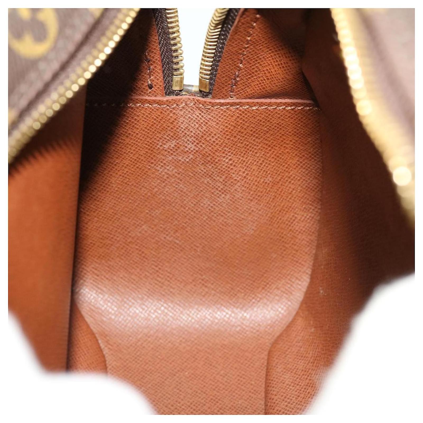 LOUIS VUITTON Monogram Blois Shoulder Bag M51221 LV Auth ch033 Cloth  ref.582332 - Joli Closet