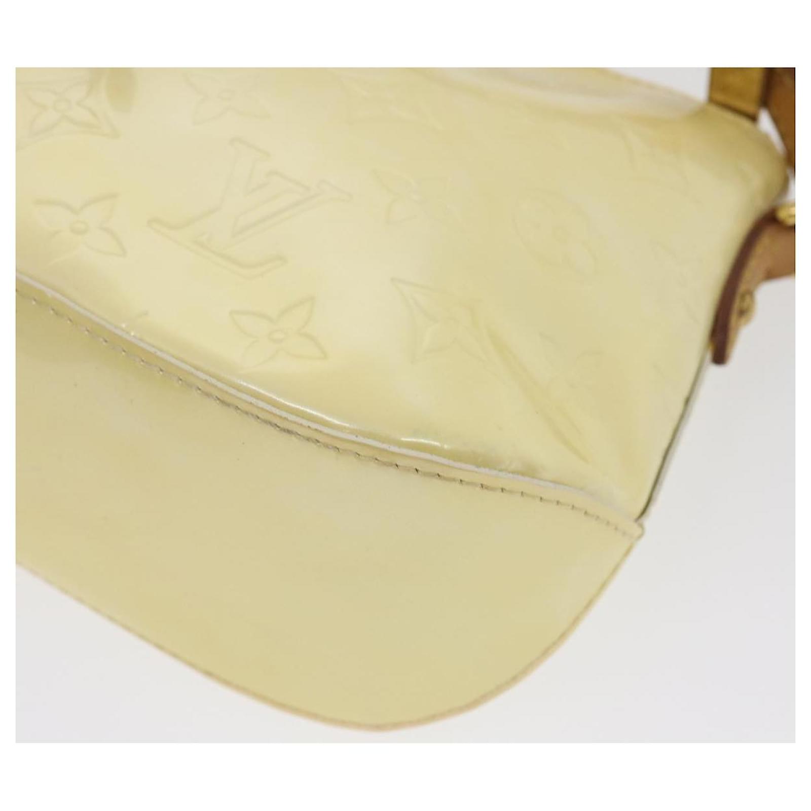 LOUIS VUITTON Monogram Vernis Minna Street Shoulder Bag Perle M91509 auth  29761 Patent leather ref.582550 - Joli Closet