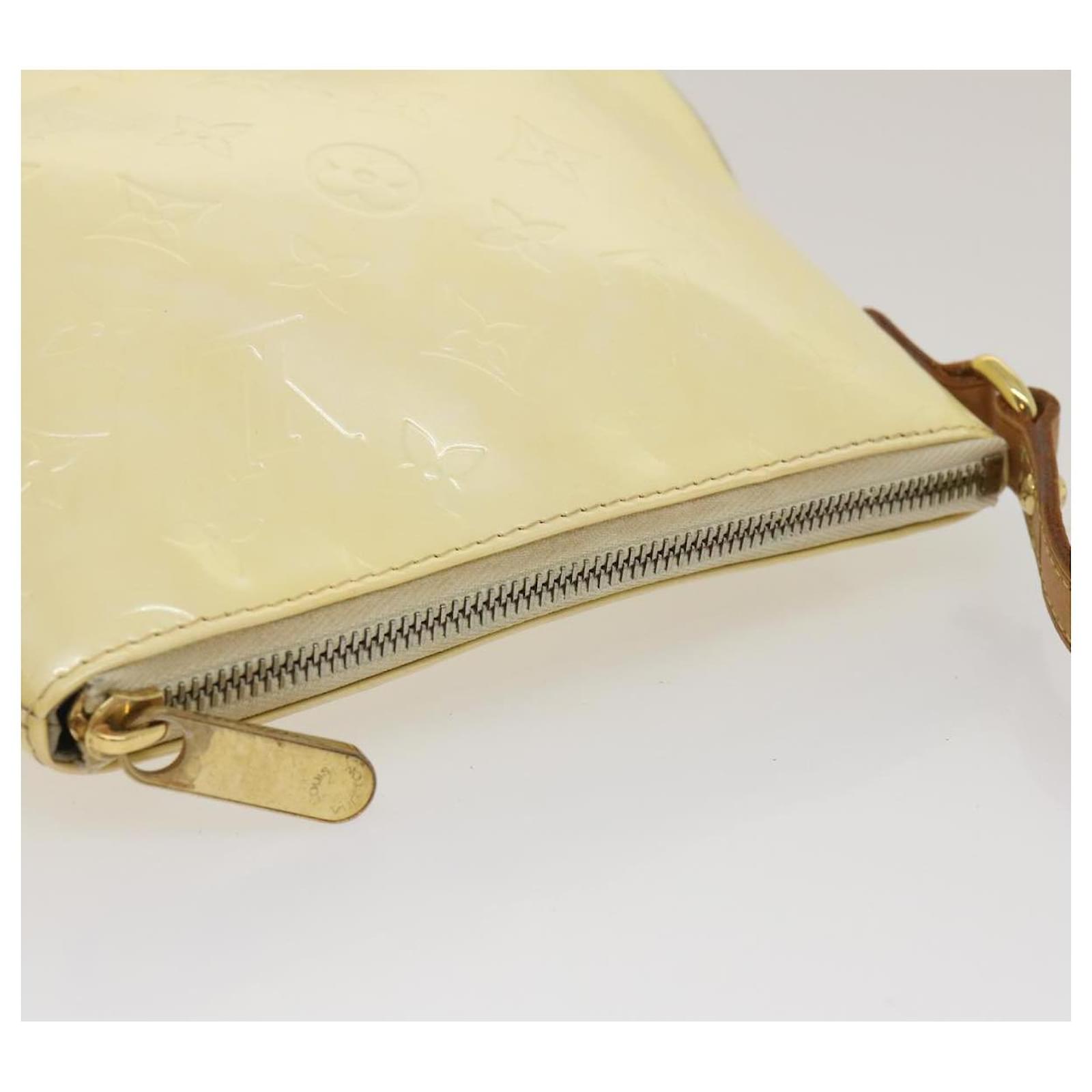 LOUIS VUITTON Monogram Vernis Minna Street Shoulder Bag Perle M91509 Auth  bs5196 Patent leather ref.919930 - Joli Closet