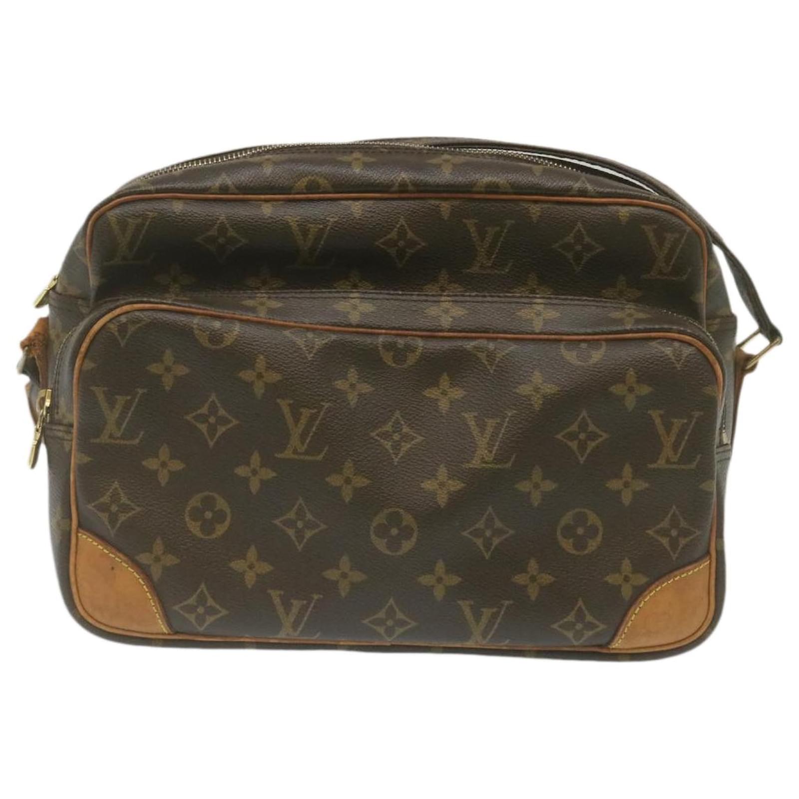 Auth LOUIS VUITTON Nile M45244 Monogram AR1004 Shoulder Bag Monogram Canvas