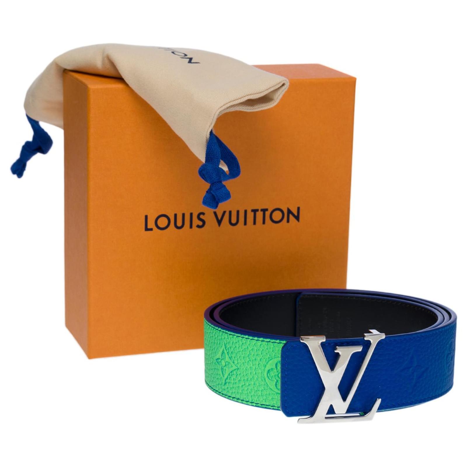 LOUIS VUITTON Taurillon Illusion 40mm LV Initiales Reversible Belt 95 38  Bleu Vert 1285895