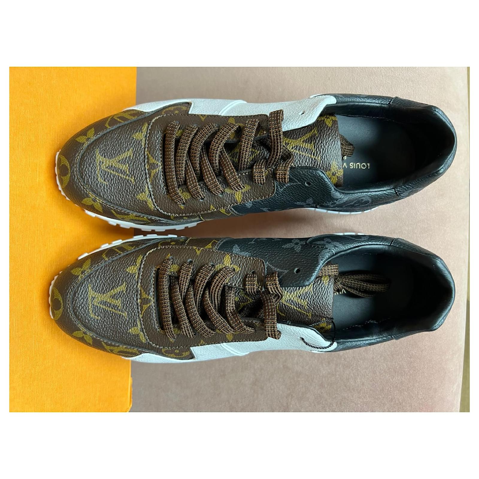 Louis Vuitton Run Away - Zapatillas deportivas, Monograma Oro, 6 Narrow :  : Ropa, Zapatos y Accesorios