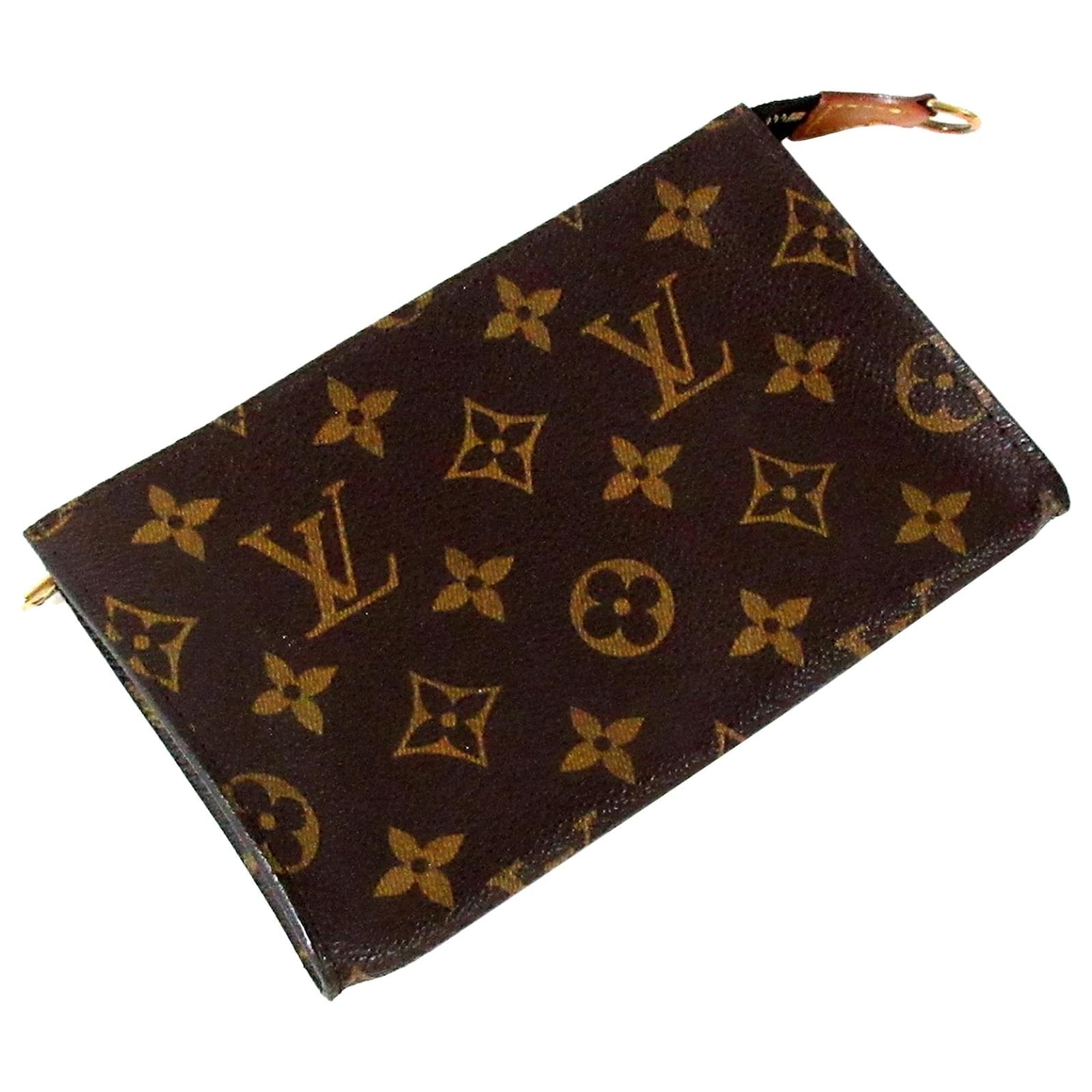 Louis Vuitton Brown Monogram Petit Bucket Leather Cloth ref.585728 - Joli  Closet