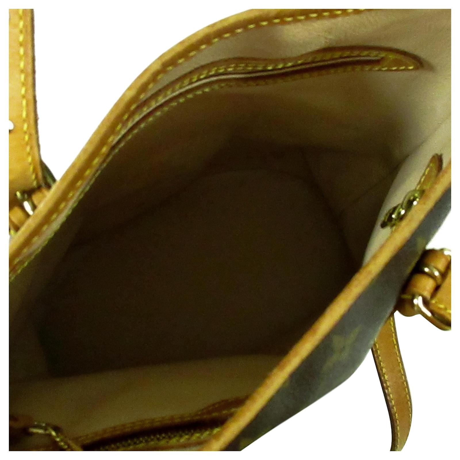 Louis Vuitton Brown Monogram Petit Bucket Leather Cloth ref.585728 - Joli  Closet