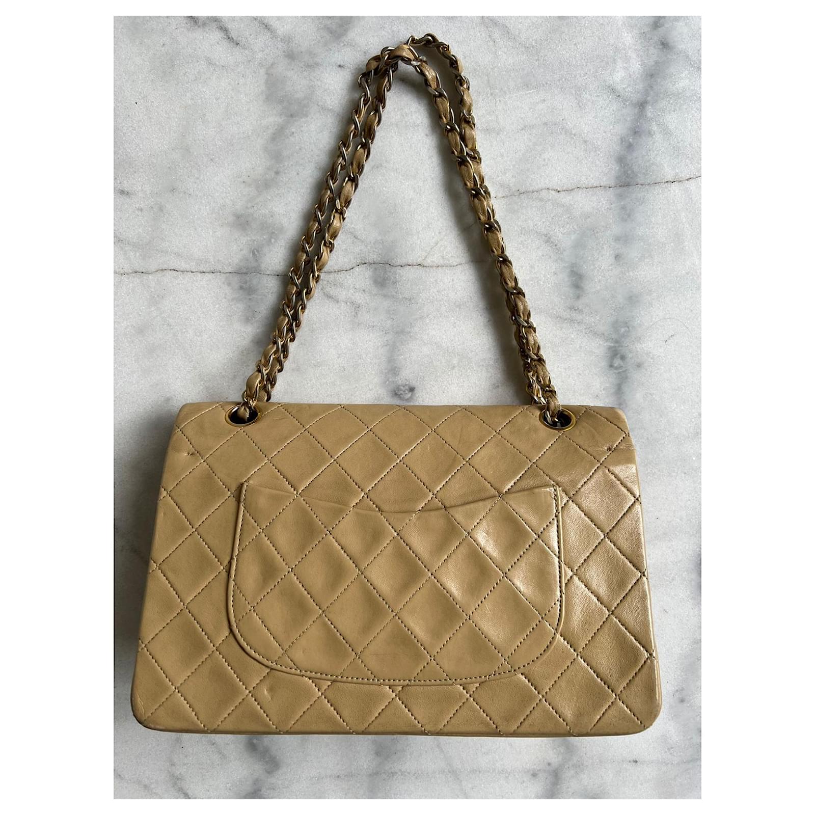 2.55 Chanel Classic lined Flap Bag Beige Leather ref.586409 - Joli
