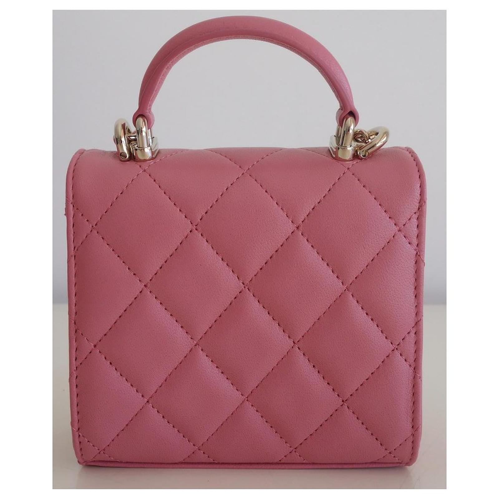 Timeless Chanel Classic Pink Mini Bag Leather ref.586582 - Joli Closet