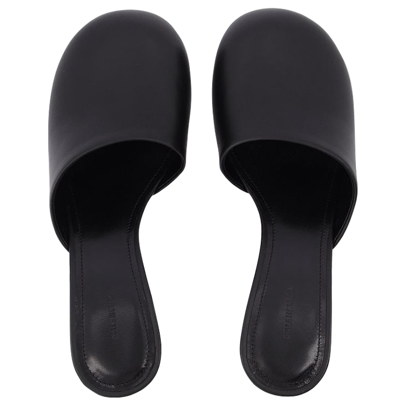 サンダル・ミュール BALENCIAGA Lady Mule M50 in Black Leather Balenciaga Lady Mule M50 in black leather ref.587456 - Joli