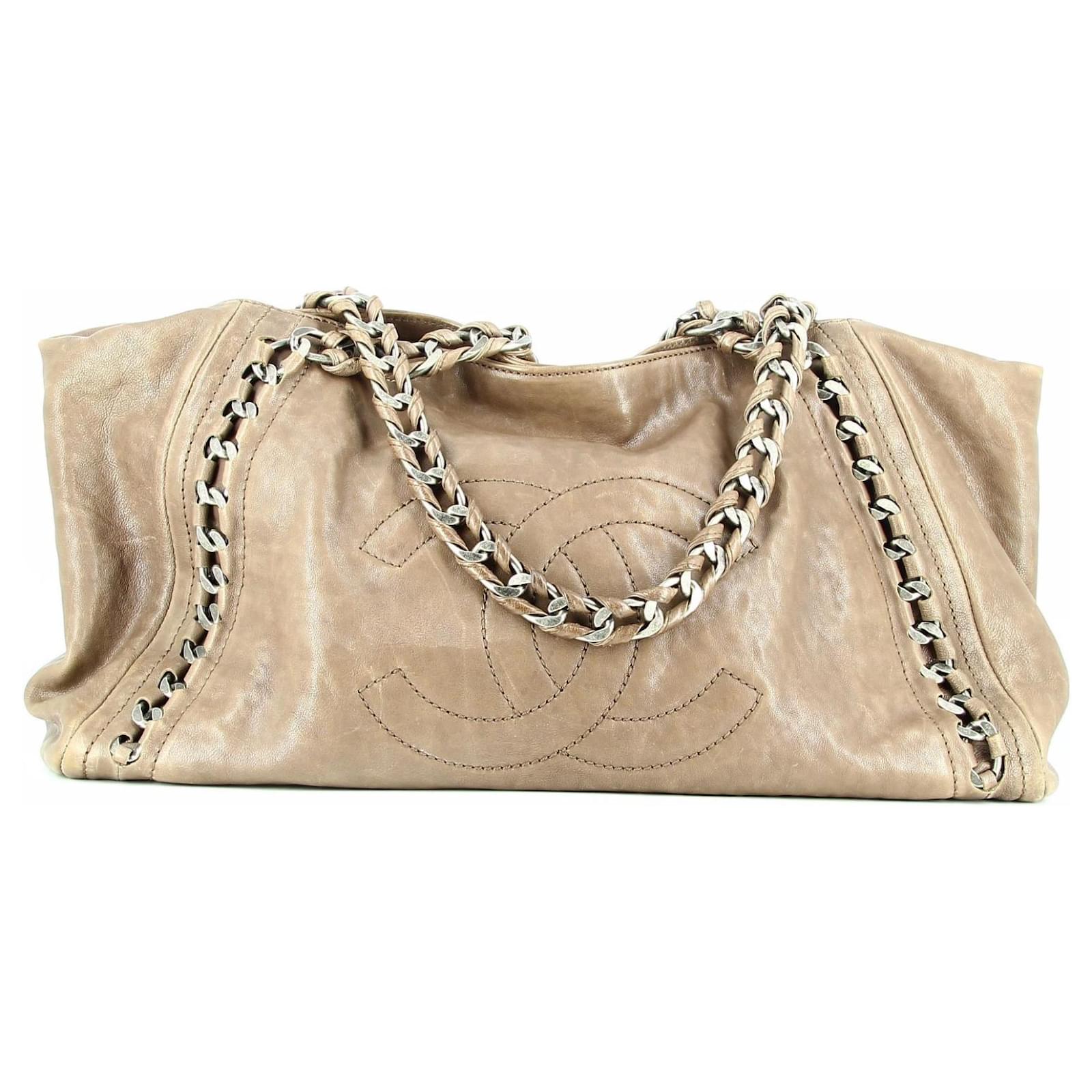 2005/2006 Brown leather Chanel shoulder bag Beige
