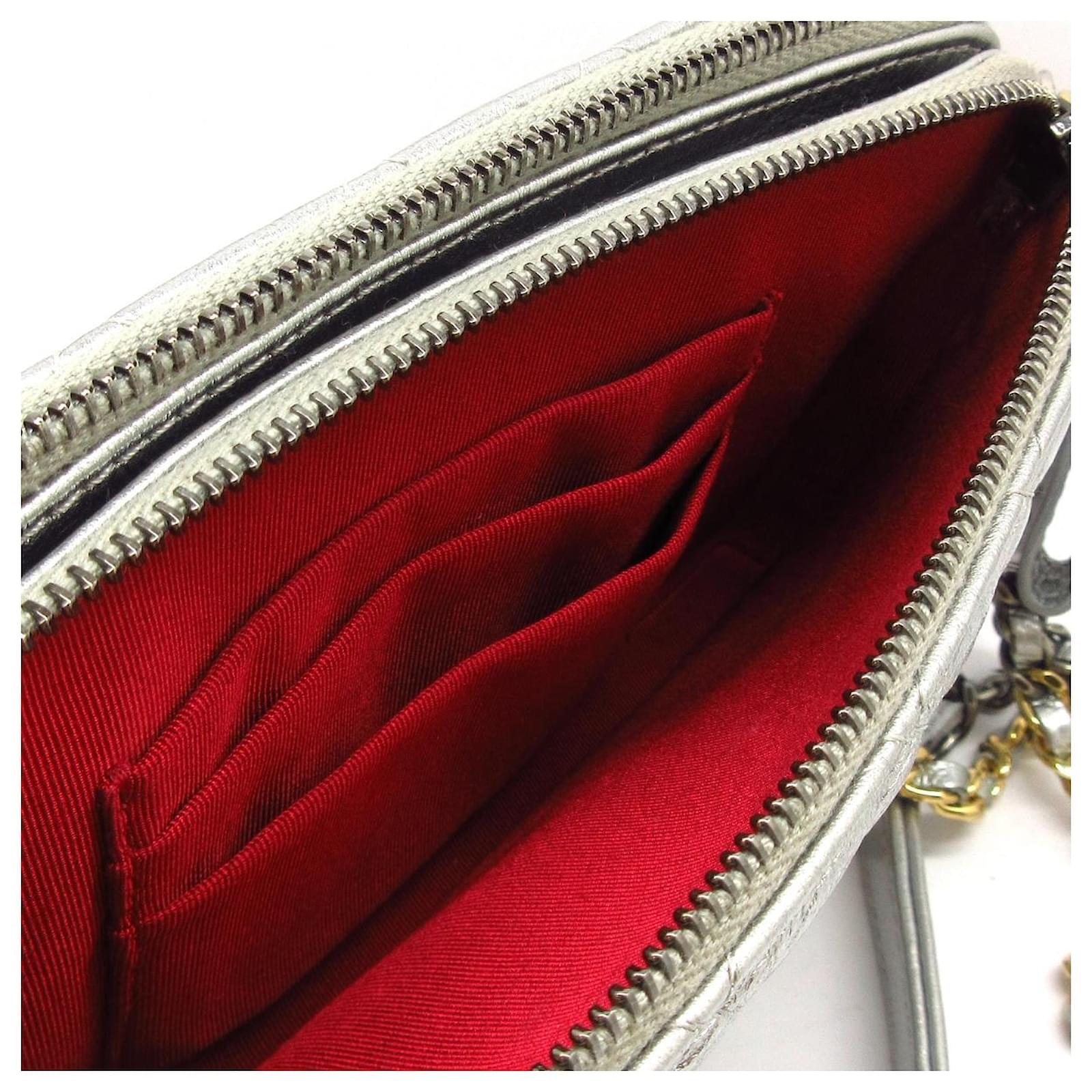 Chanel Gabrielle Silvery Leather ref.588702 - Joli Closet