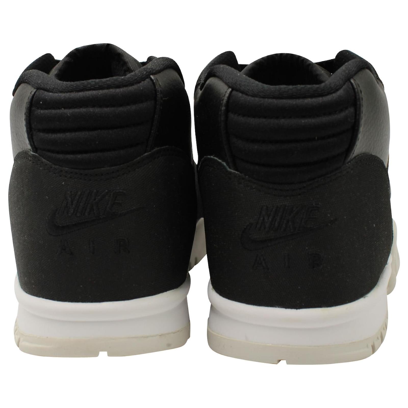 Grabar Describir Favor Entrenador de aire Nike 1 Senakers de caña media alta en piel negra Negro  Nylon ref.589319 - Joli Closet