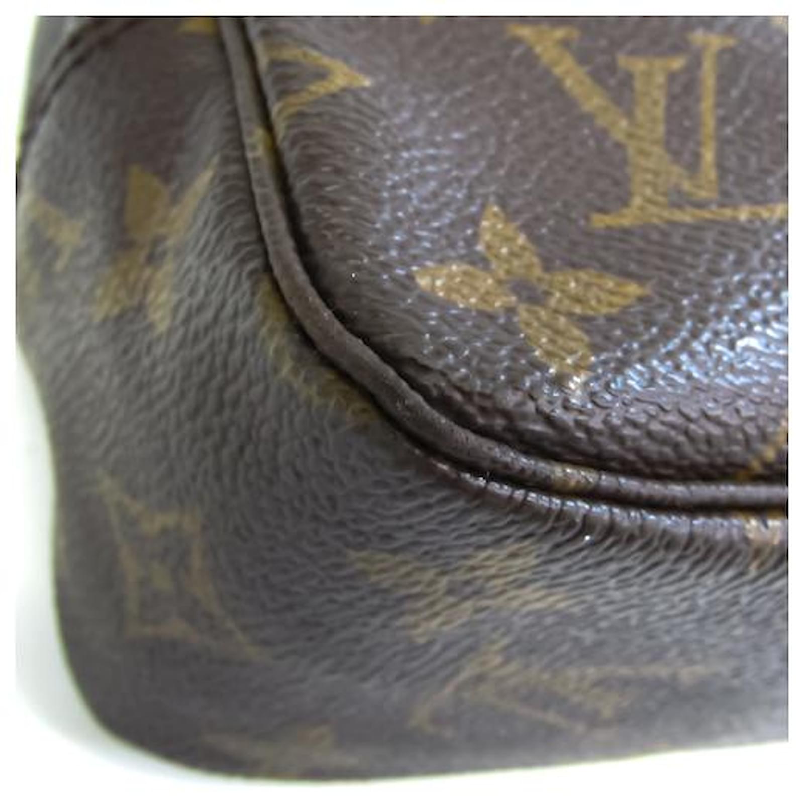 Louis Vuitton Truth Toilette 23 Brown Cloth ref.977941 - Joli Closet