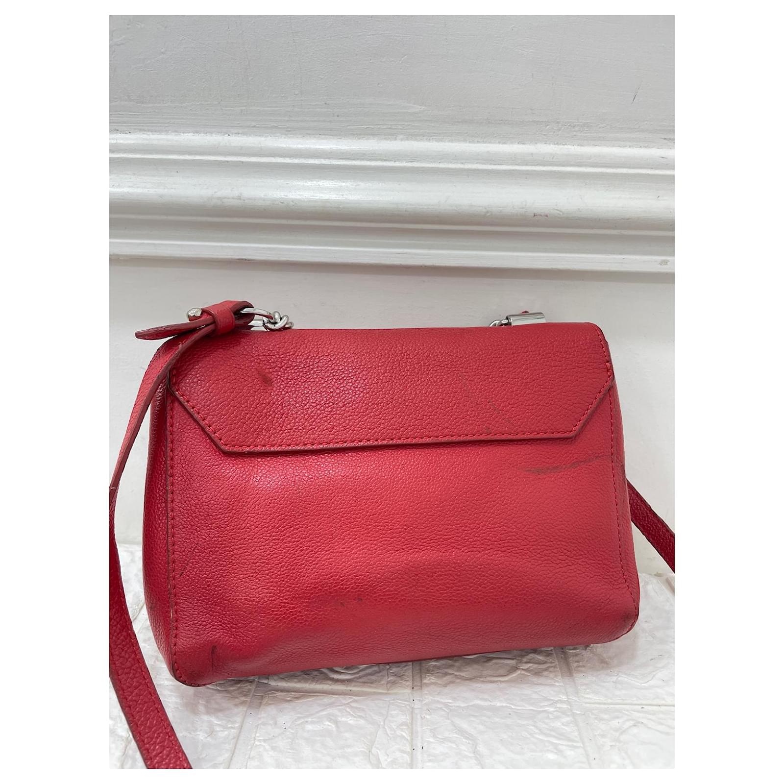 Louis Vuitton Lock Me Red Leather ref.590005 - Joli Closet