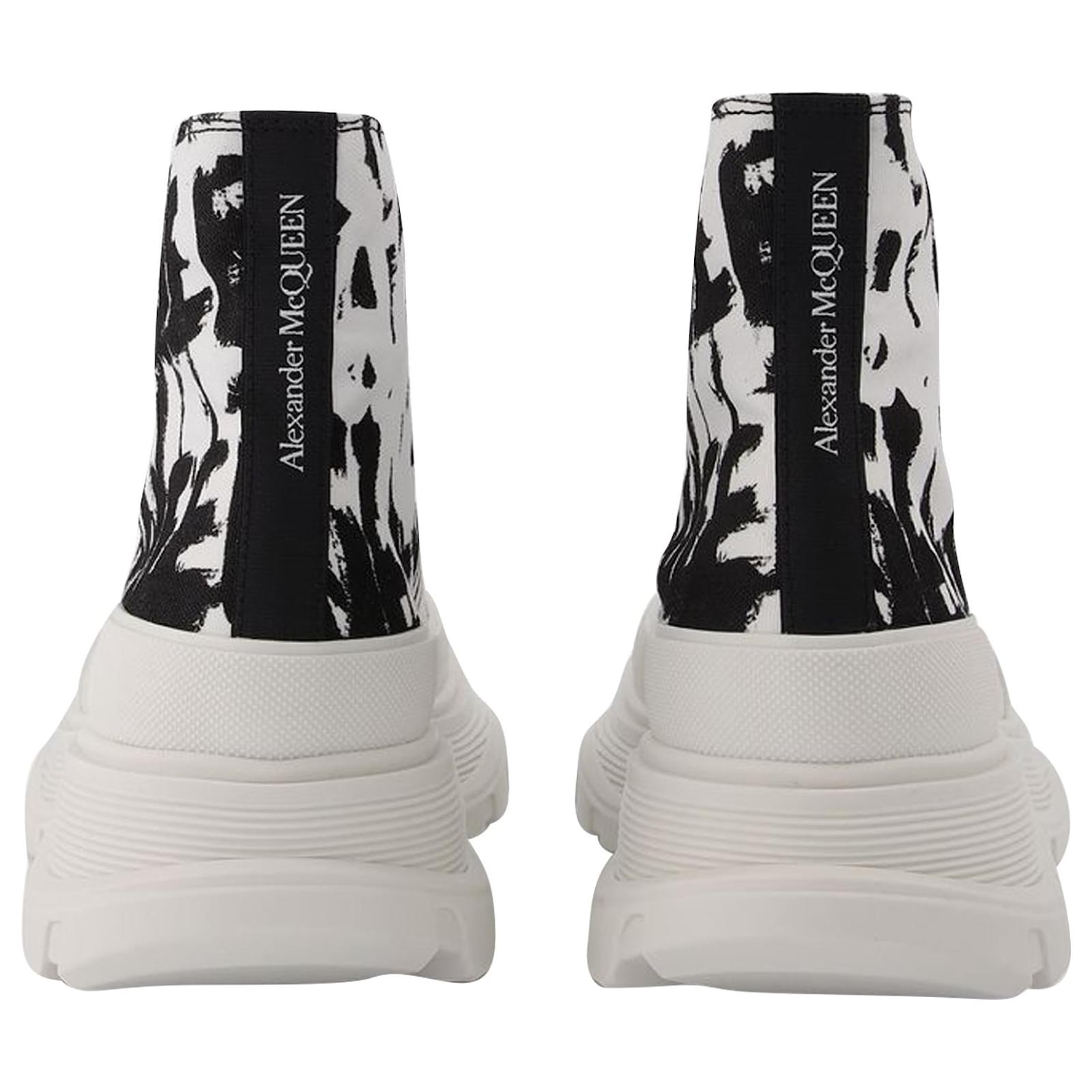 Alexander Mcqueen Tread Slick Sneakers in White Fabric