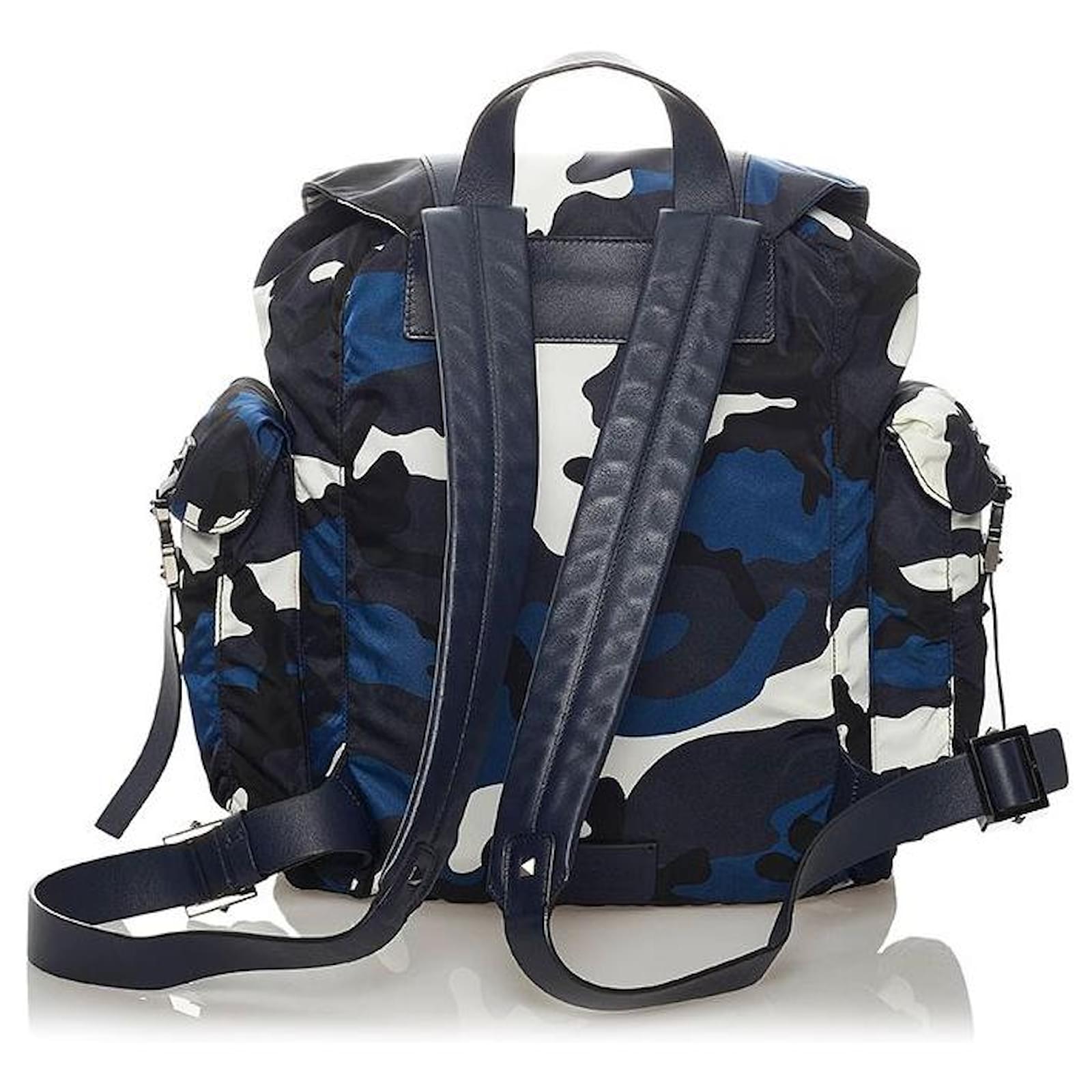 Valentino Camouflage Nylon Backpack Blue ref.590637 - Joli Closet