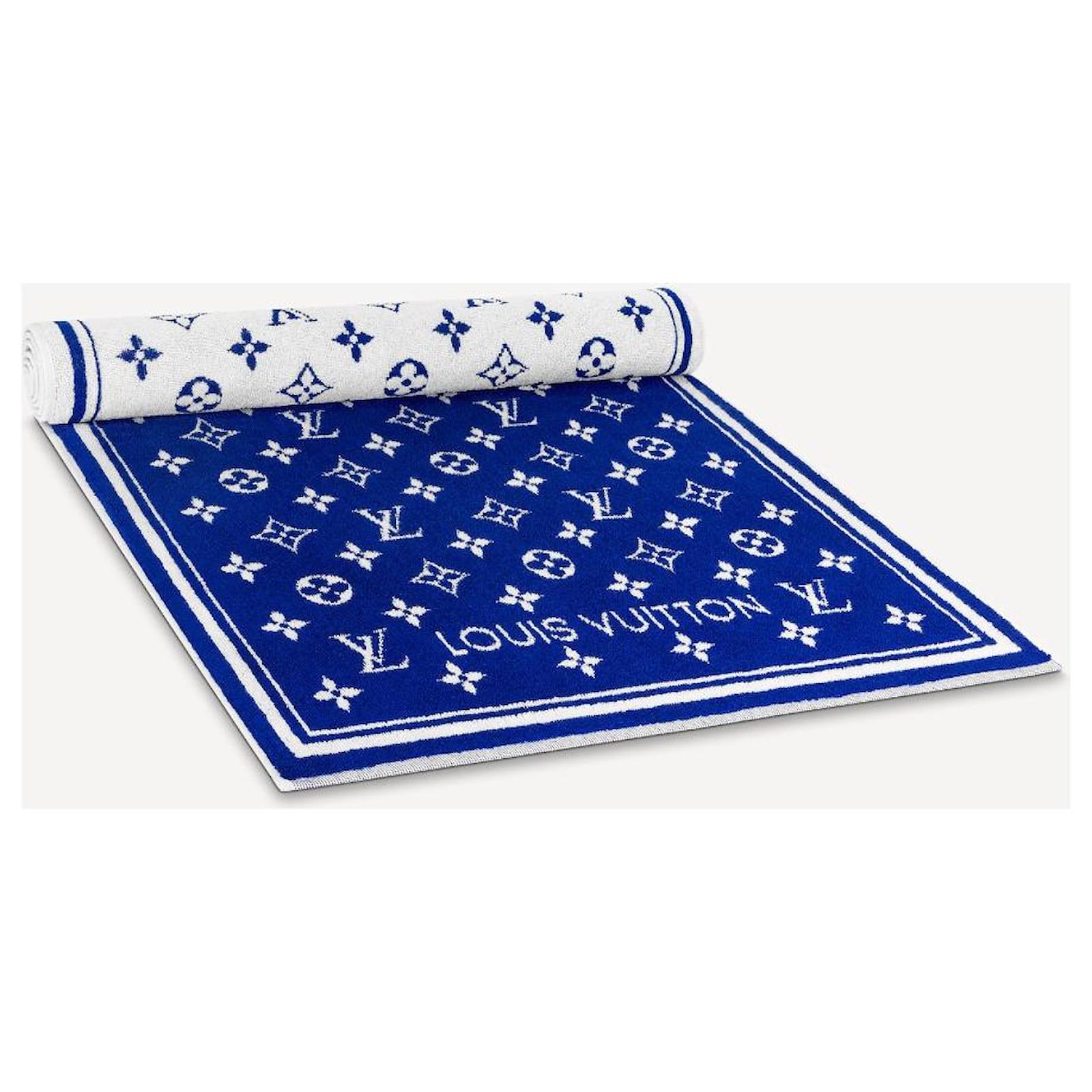 Elevate Your Luxury with Stylish LV Towel Set – Multiple Colors Availa