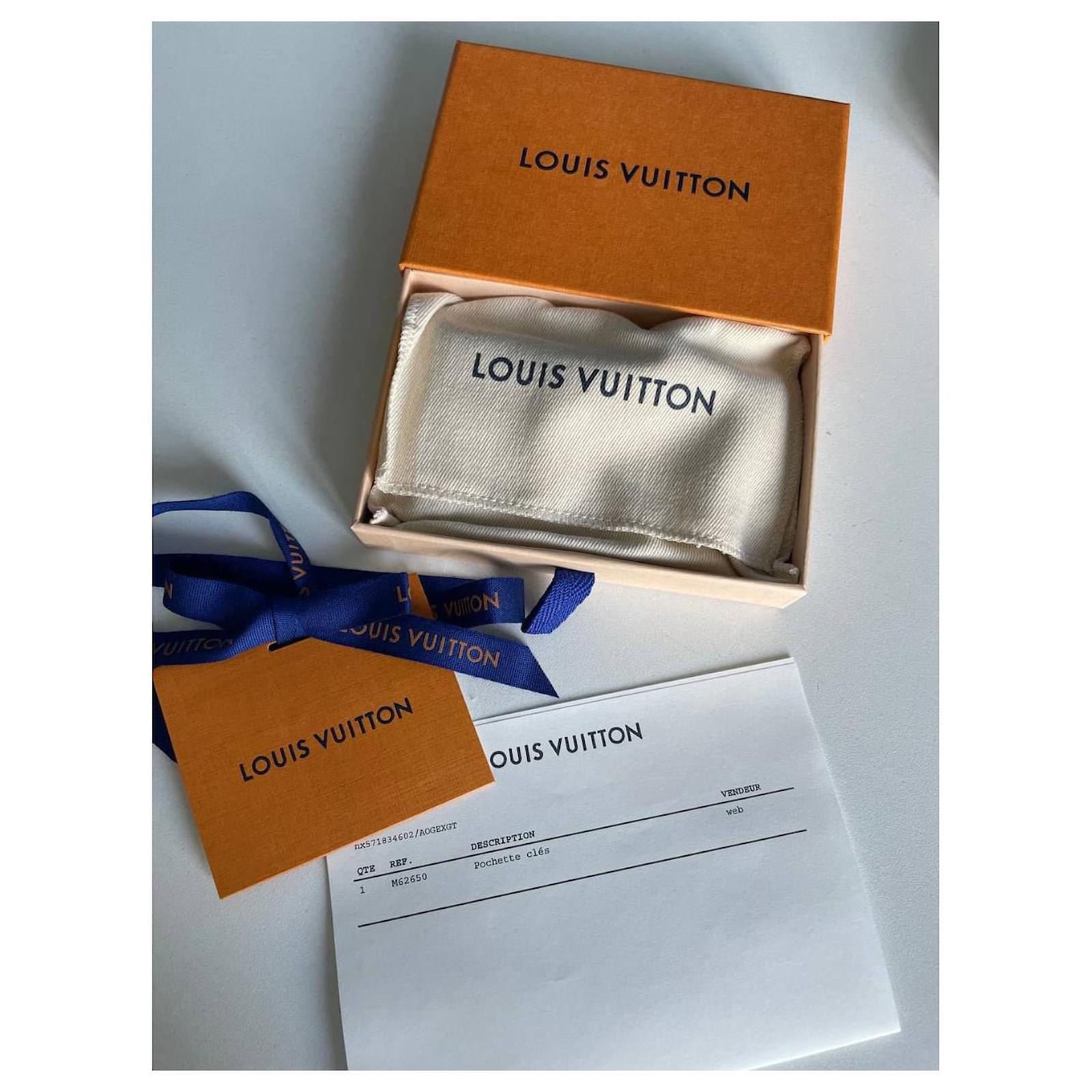 Astuccio portachiavi Louis Vuitton Natale 2023 Marrone Tela ref.1036233 -  Joli Closet