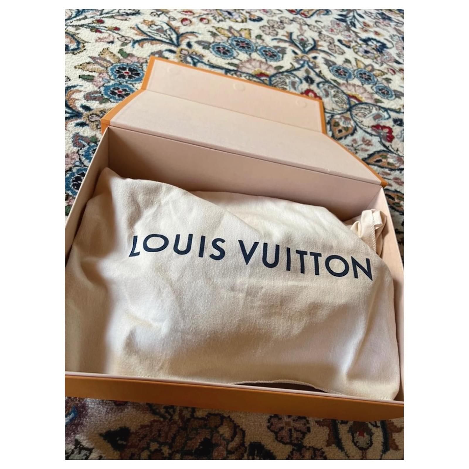 Louis Vuitton Taigarama Denim Blue Monogram Canvas & Taiga Outdoor Bumbag  ref.620225 - Joli Closet