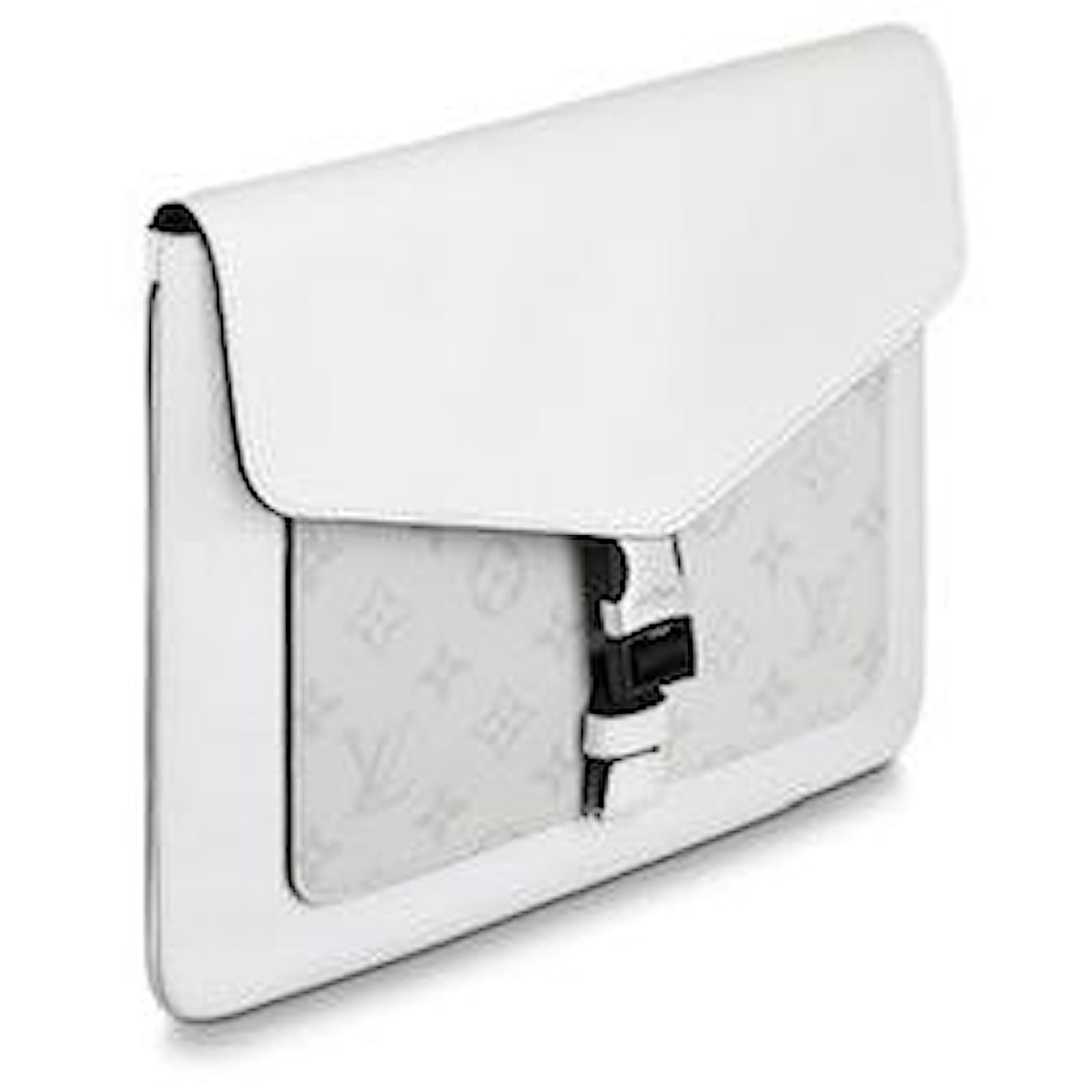 Louis Vuitton LV Bumbag outdoor White Leather ref.959583 - Joli Closet