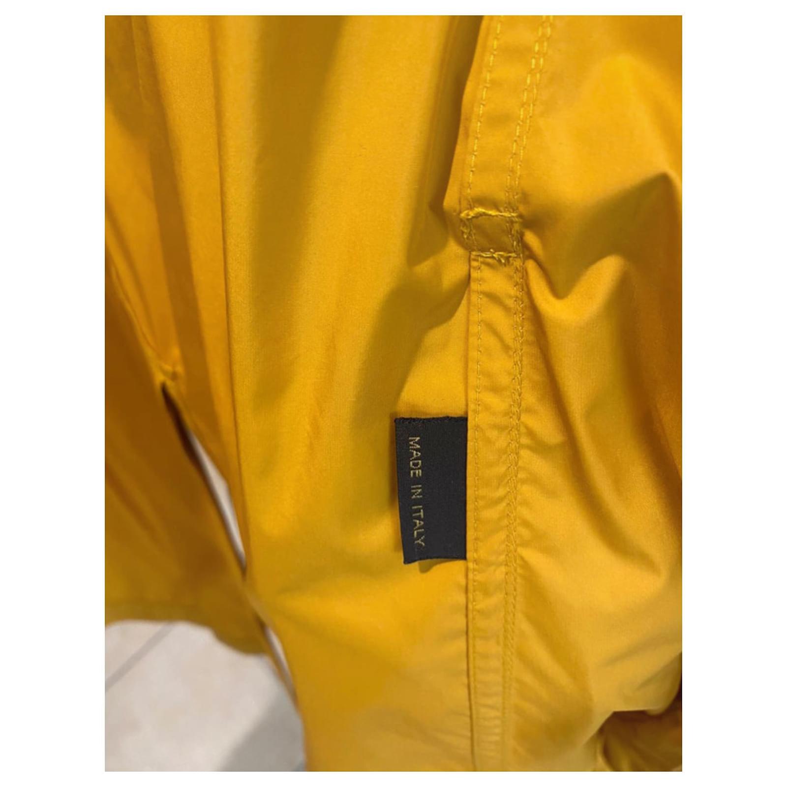 Louis Vuitton Brand New W/Tags Trench Coat / Windbreaker Yellow Polyester  ref.591770 - Joli Closet