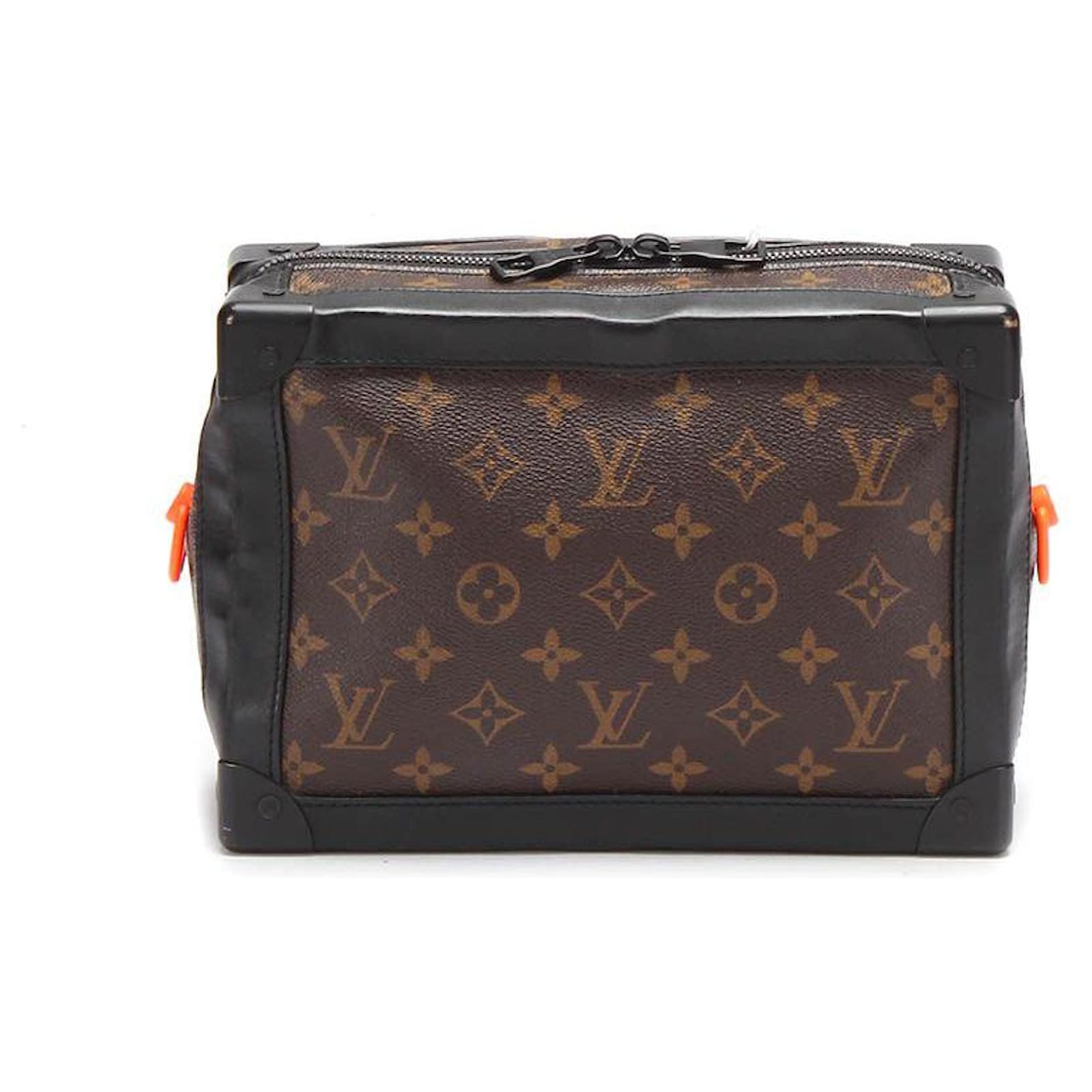 Louis Vuitton 2019 Pre-owned Solar Ray Utility Two-Way Bag - Brown