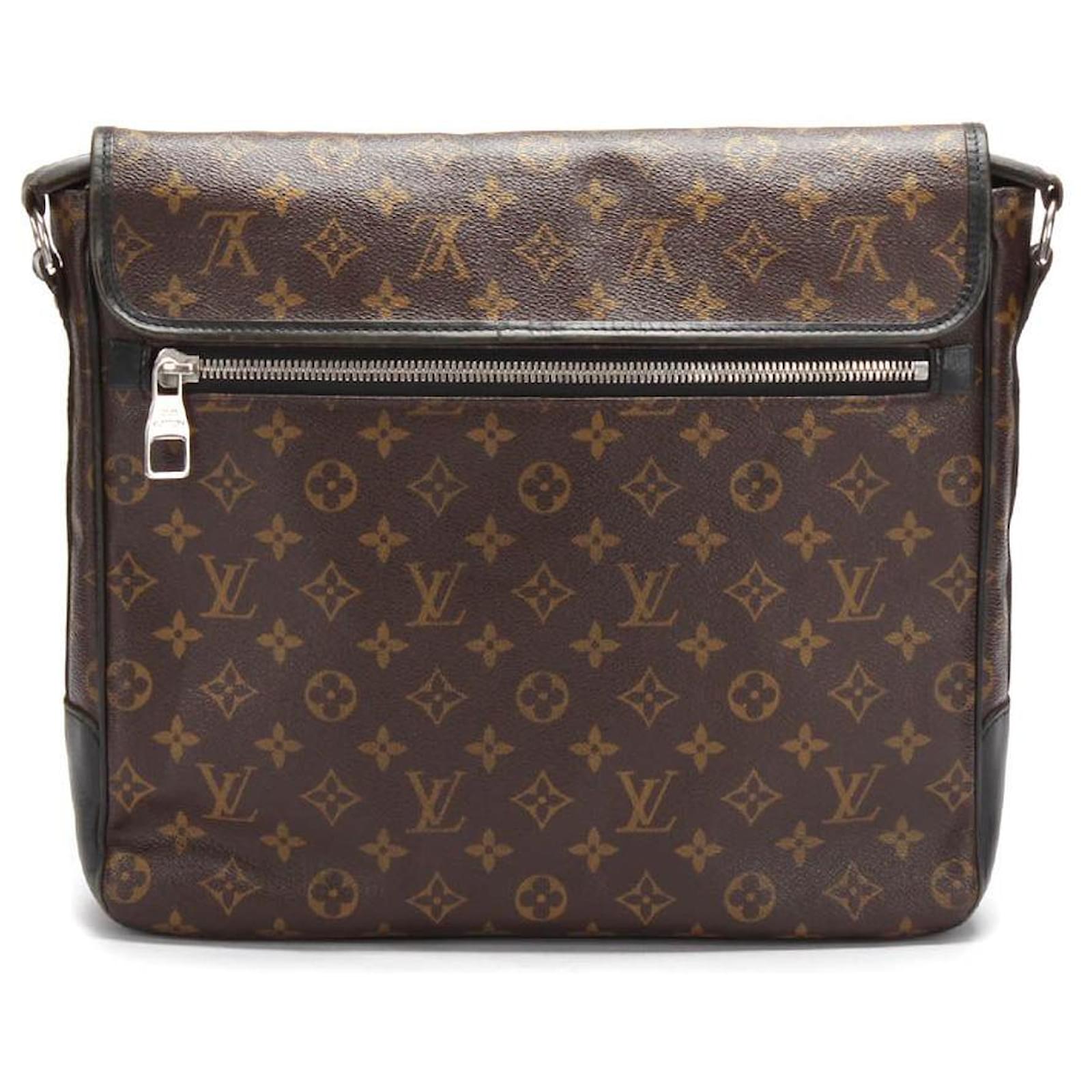 Louis Vuitton Macassar Bass MM Monogram Canvas Messenger Bag