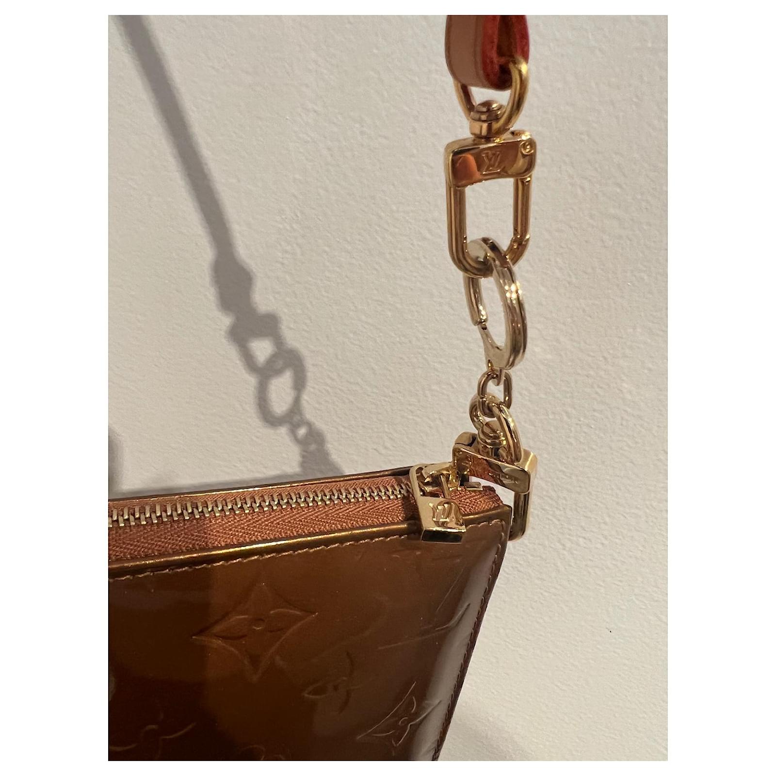 Louis Vuitton lexington Bronze Patent leather ref.594399 - Joli Closet