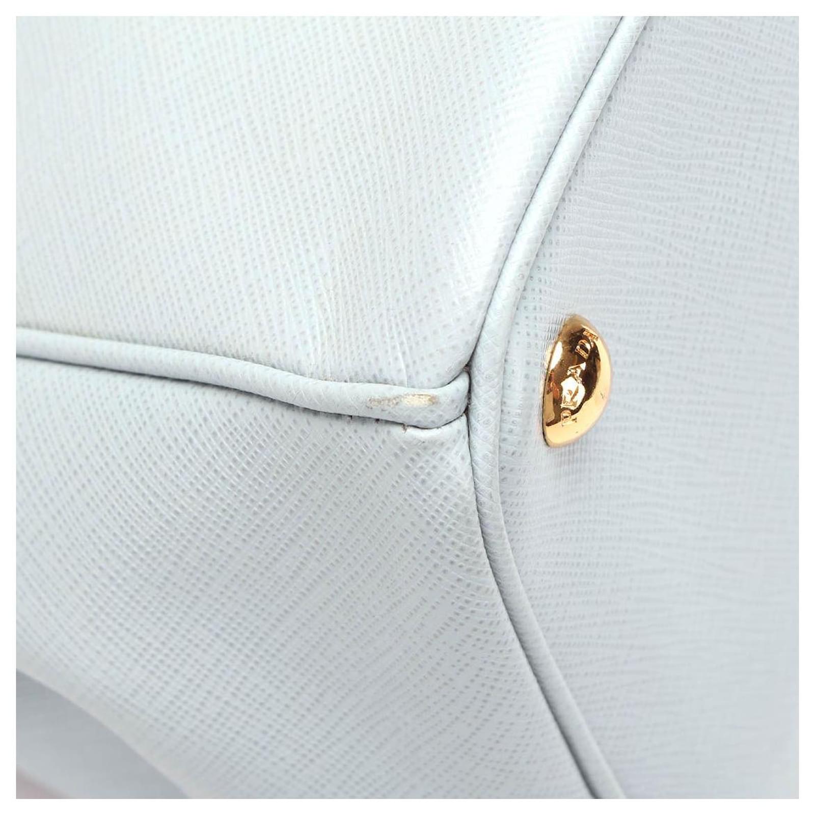 Prada Saffiano Galleria Handbag Blue Leather ref.594434 - Joli Closet