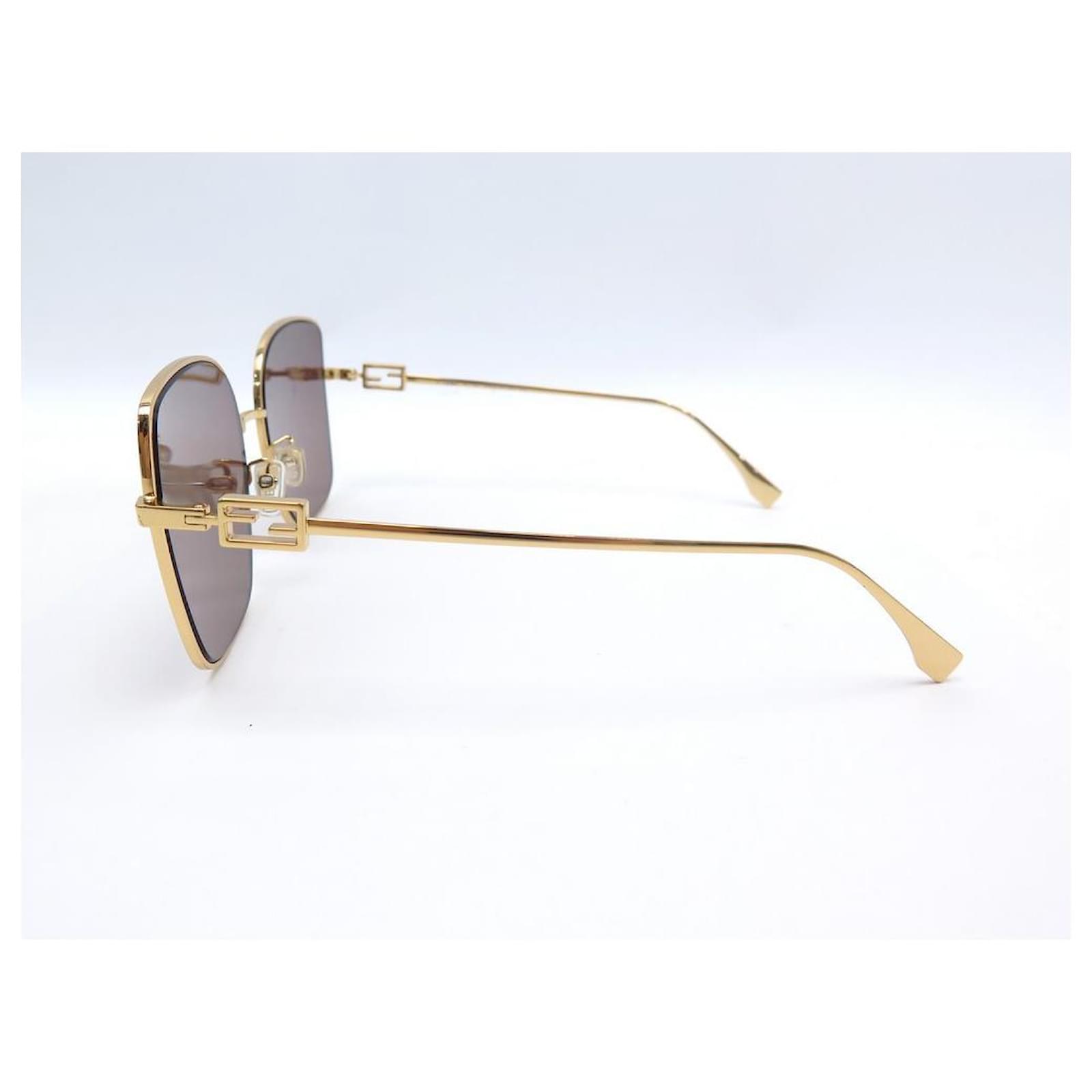 Fendi FE40013U Sunglasses