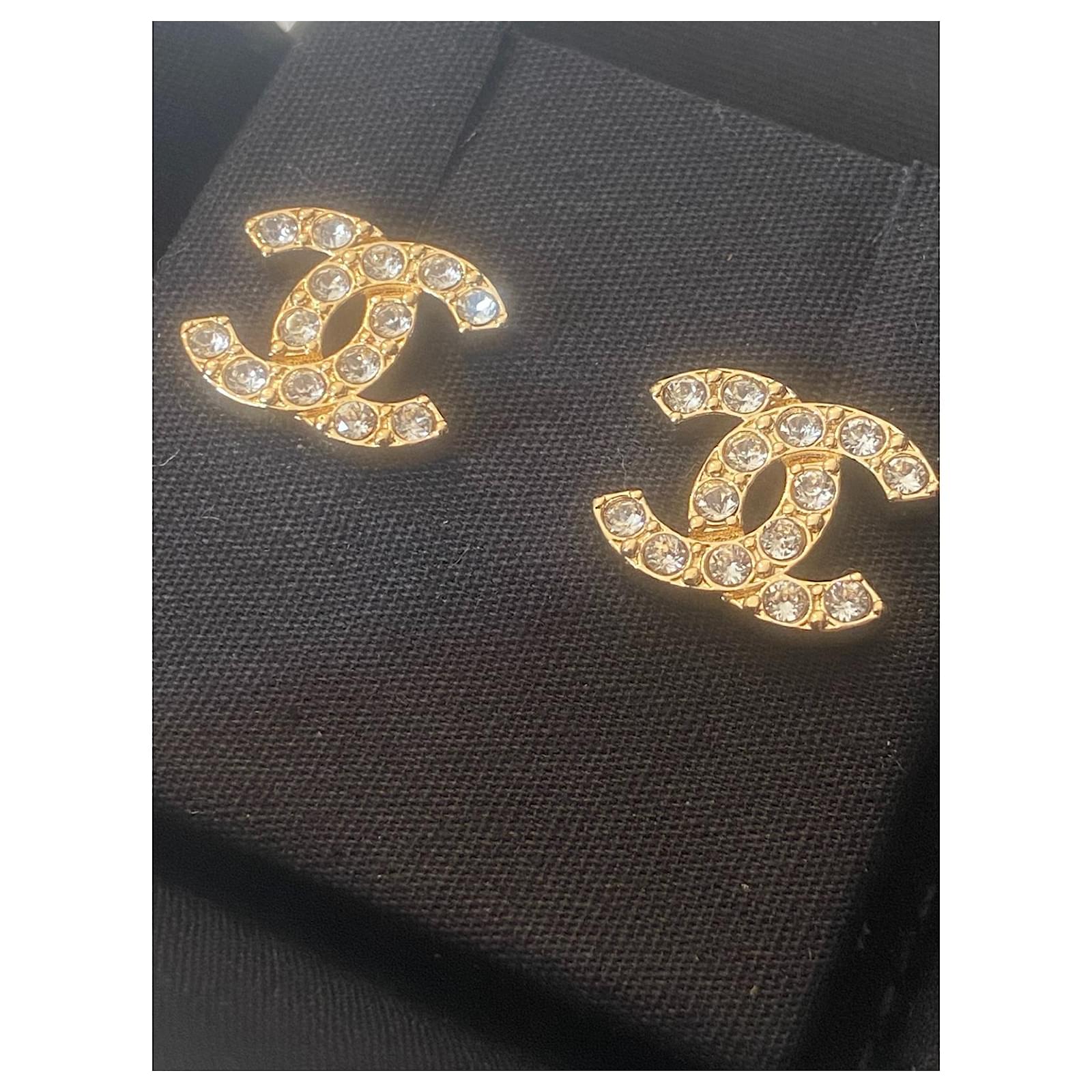 Chanel Costume Jewellery Stud Earring Golden Metal ref.595431 - Joli Closet