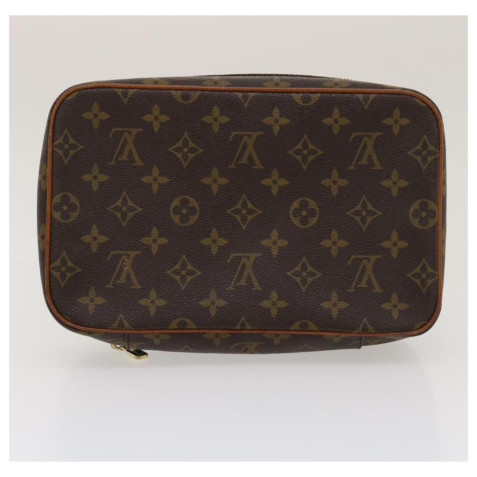 LOUIS VUITTON Monogram Trousse Boite Cosmetic Pouch M47640 LV Auth 29824  Cloth ref.598129 - Joli Closet