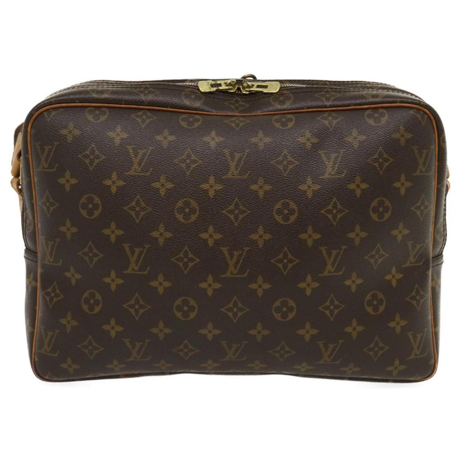 LOUIS VUITTON Monogram Reporter GM Shoulder Bag M45252 LV Auth