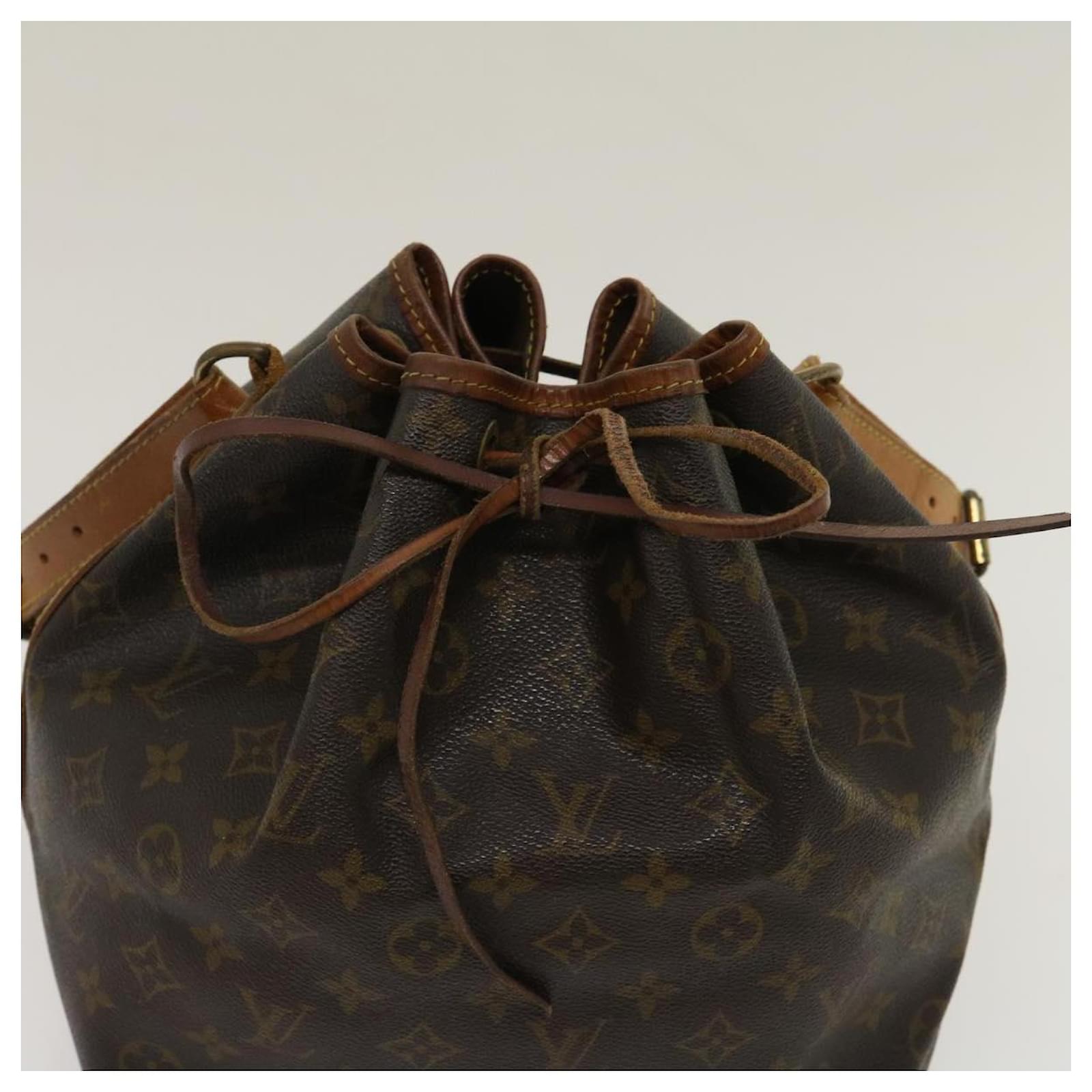 LOUIS VUITTON PETIT NOE VINTAGE MONOGRAM SHOULDER BAG