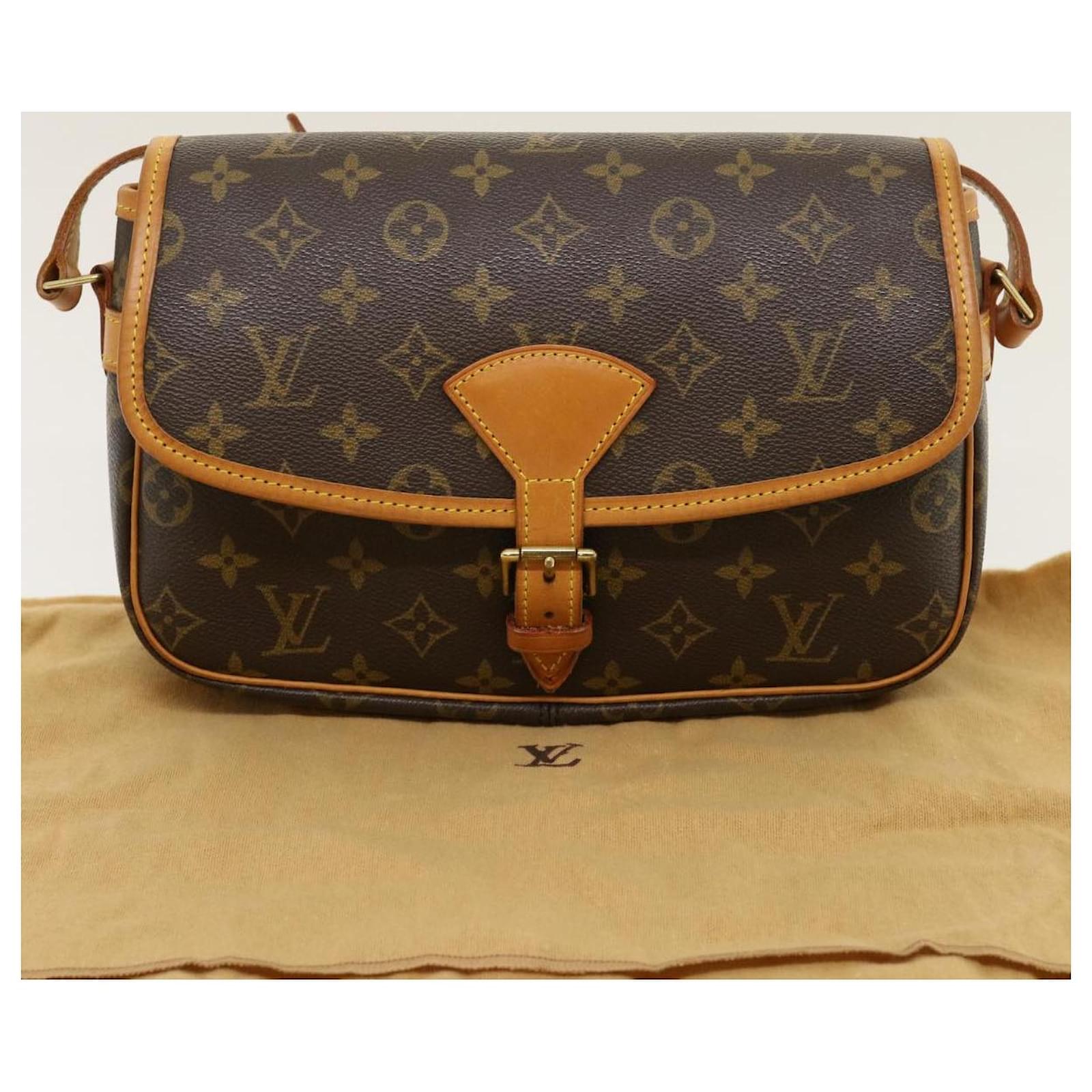 LOUIS VUITTON Monogram Sologne Shoulder Bag M42250 LV Auth pt3821 Cloth  ref.623708 - Joli Closet